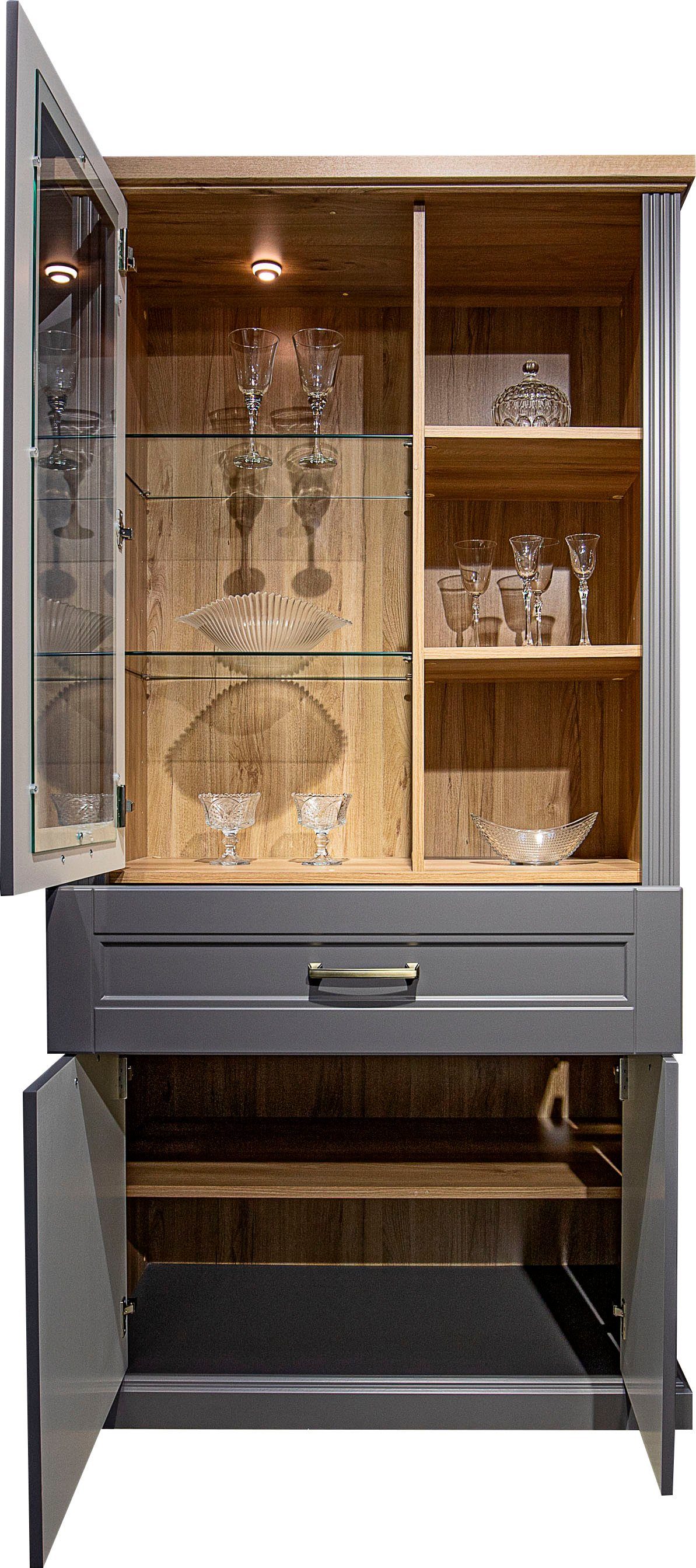 OTTO home Vitrine Tara (H/B/T): 200/101/48cm) lackiert mit wasserbasiertem UV-Lack, Soft-Close-Funktion