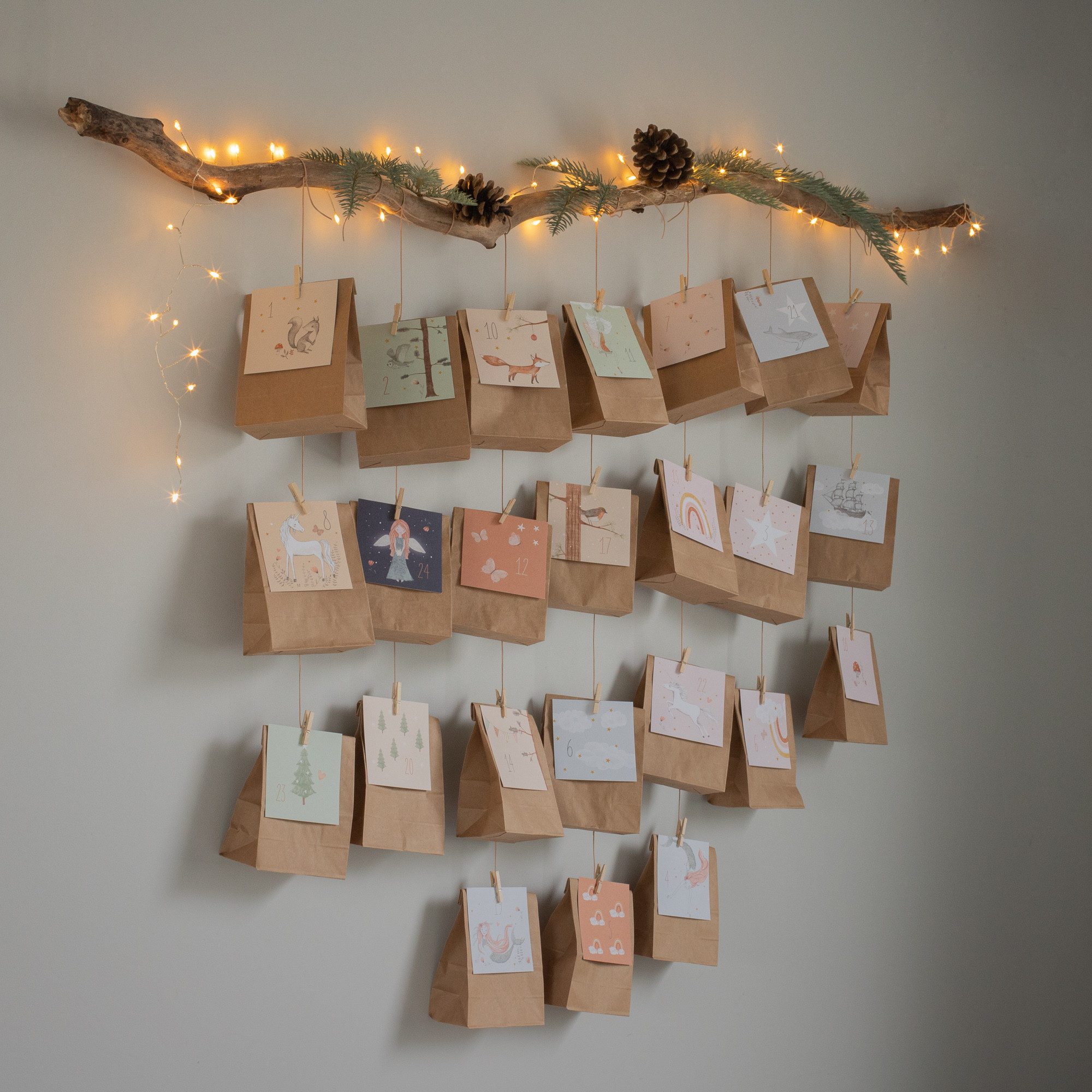 Designforlittleones befüllbarer Adventskalender Adventskalender Magische Figuren DIY, befüllbar