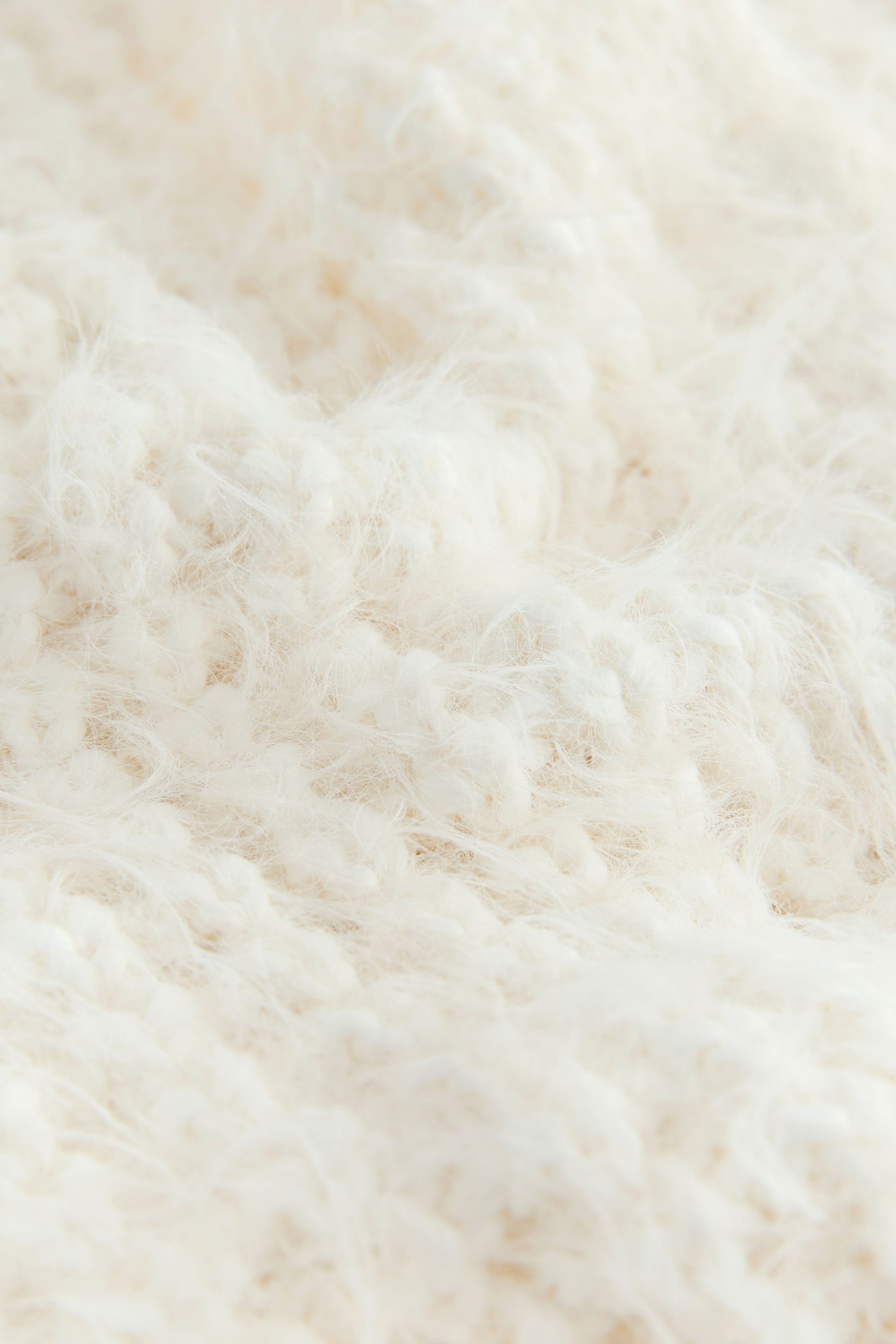 Next Strickjacke Strickjacke mit Rundhals und flauschiger Struktur (1-tlg)