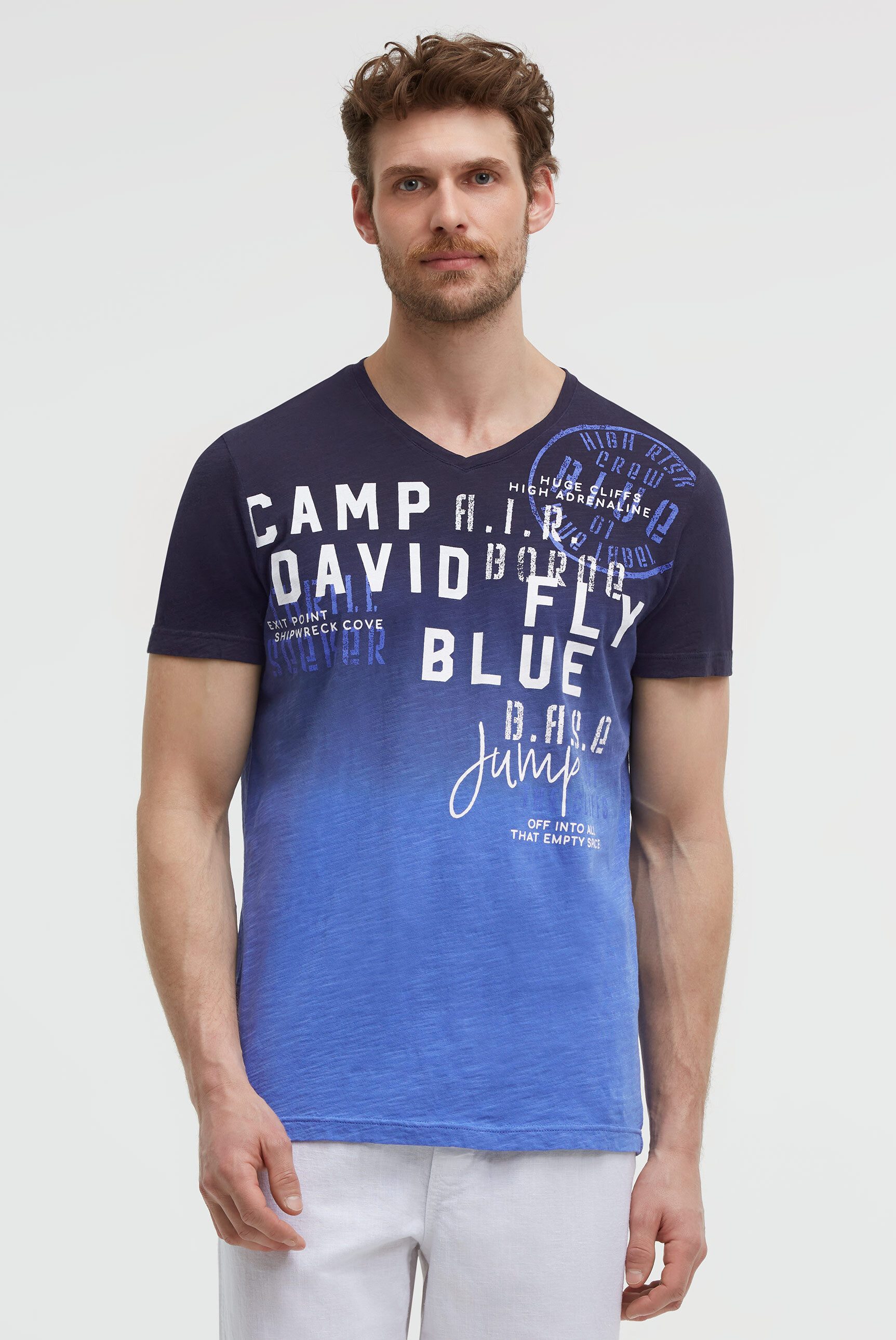 CAMP DAVID V-Shirt mit maskulinem V-Ausschnitt