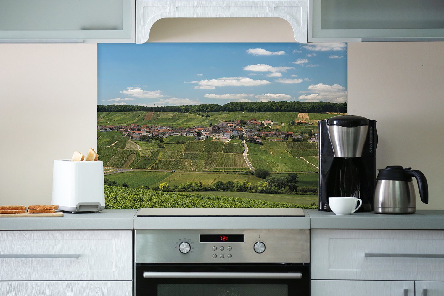 Wallario Küchenrückwand über Panoramablick Champagne, die (1-tlg)