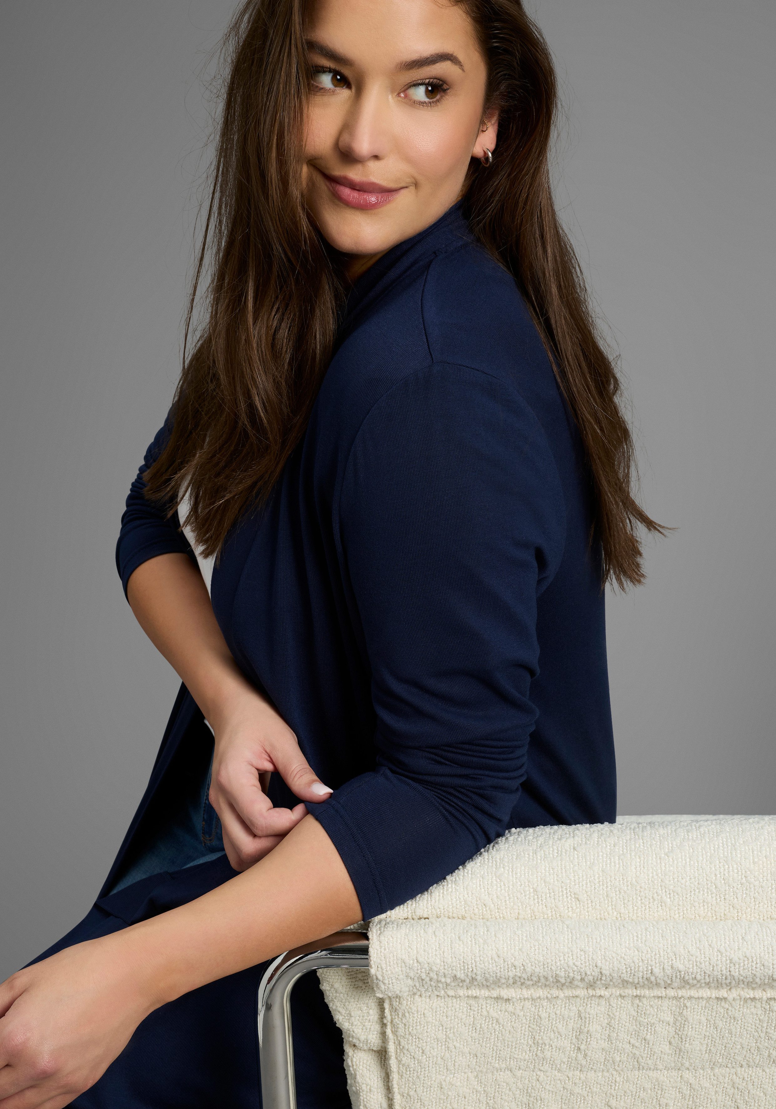 Laura Scott CURVE Longstrickjacke Große Größen aus angenehmem fließendem Jerseymaterial
