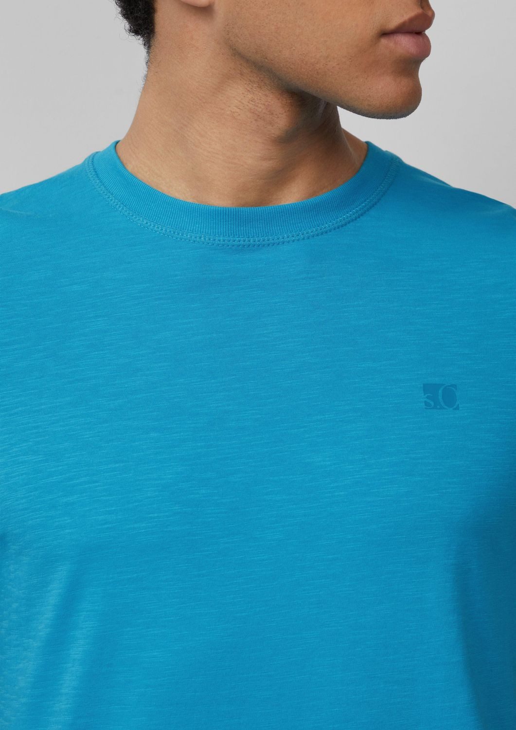 s.Oliver T-Shirt T-Shirt mit Flammgarnstruktur kurzarm, Rundhals, Logo