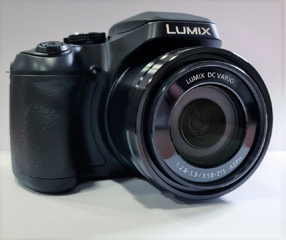 Panasonic 64 Lumix DC-FZ83 Panasonic + GB Tasche + schwarz Kompaktkamera