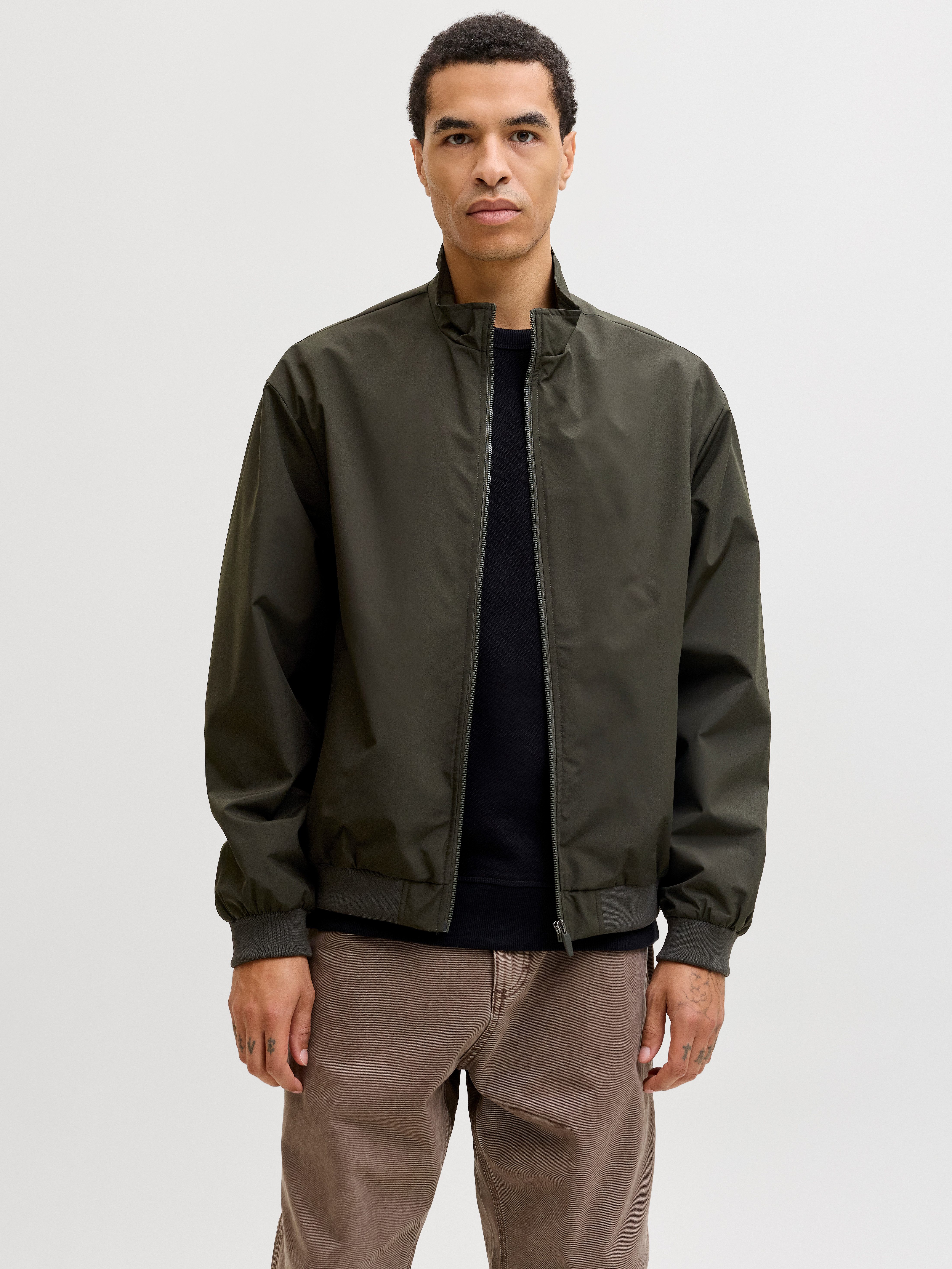 Jack & Jones Bomberjacke JJECHARGE STAND COLLAR BOMBER NOOS mit Stehkragen