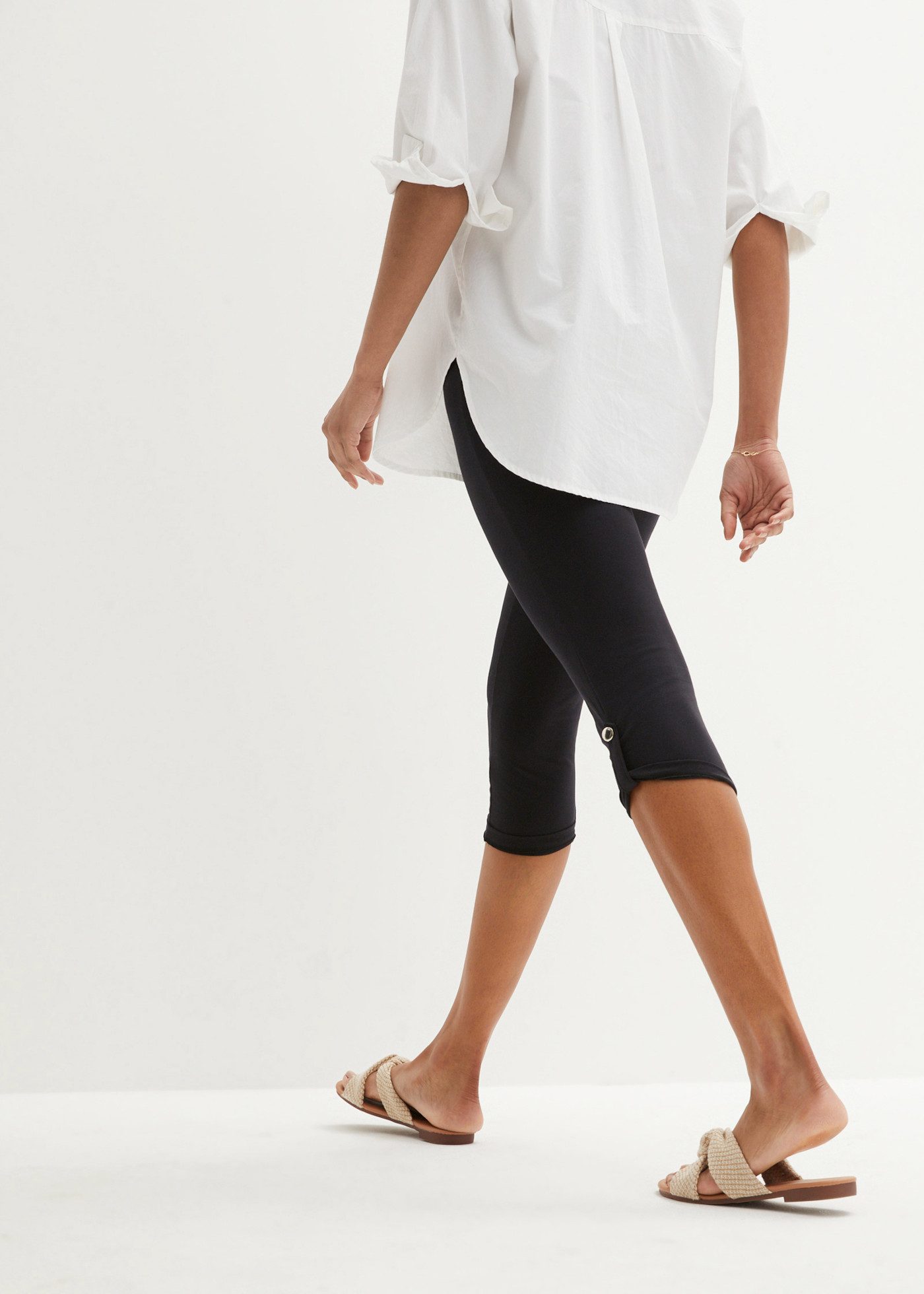 bonprix Caprileggings Skinny Fit, mit seitlichem Knopf-Detail, aus Baumwollmaterial