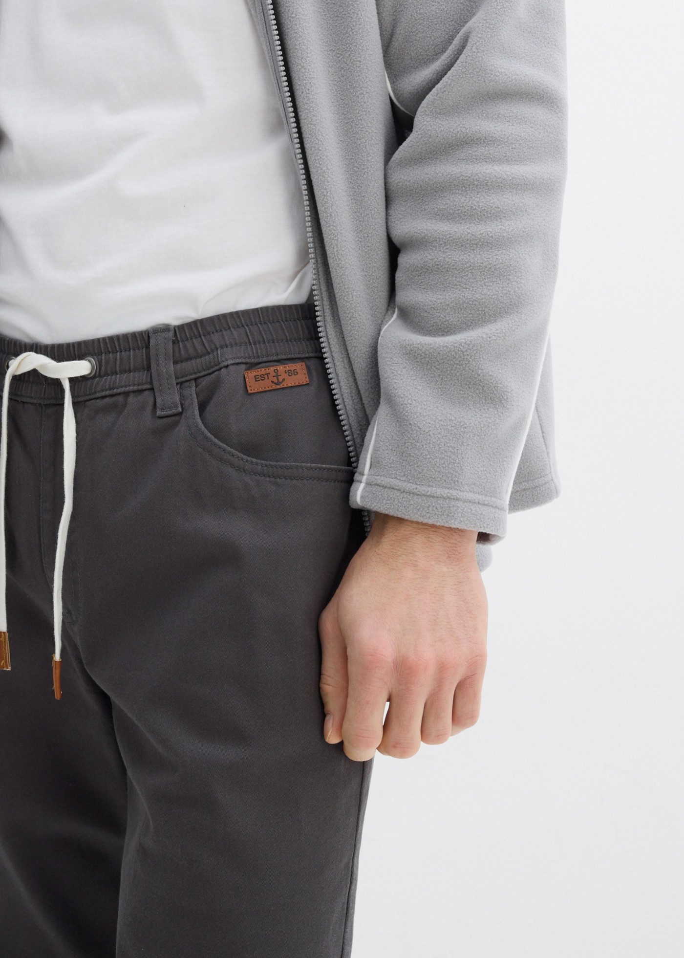 bonprix Schlupfhose in Stretch-Qualität, mit elastischem Bund, Regular Fit, im Casual-Stil – Bild 3 von 5