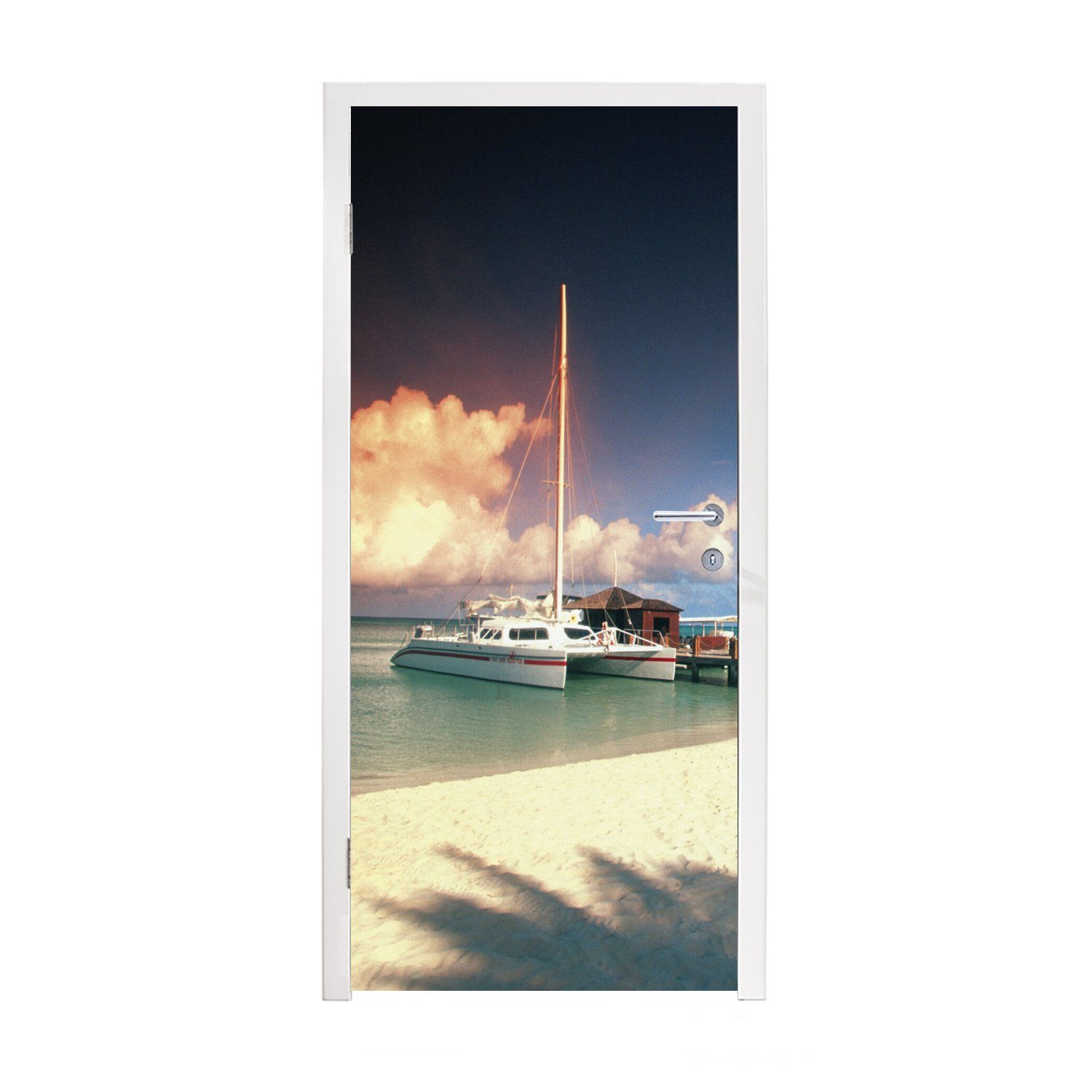 MuchoWow Türtapete Katamaran an der Pier cm Aruba, St), Fototapete auf Türaufkleber, Tür, 75x205 für bedruckt, (1 Matt