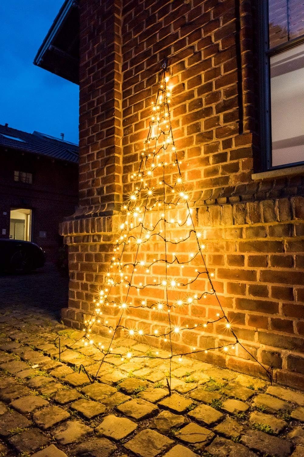 Star-Max LED Baum LED Wandtannenbaum GALAXY 3x1,5m 260 warmweiße LEDs außen FHS 35250