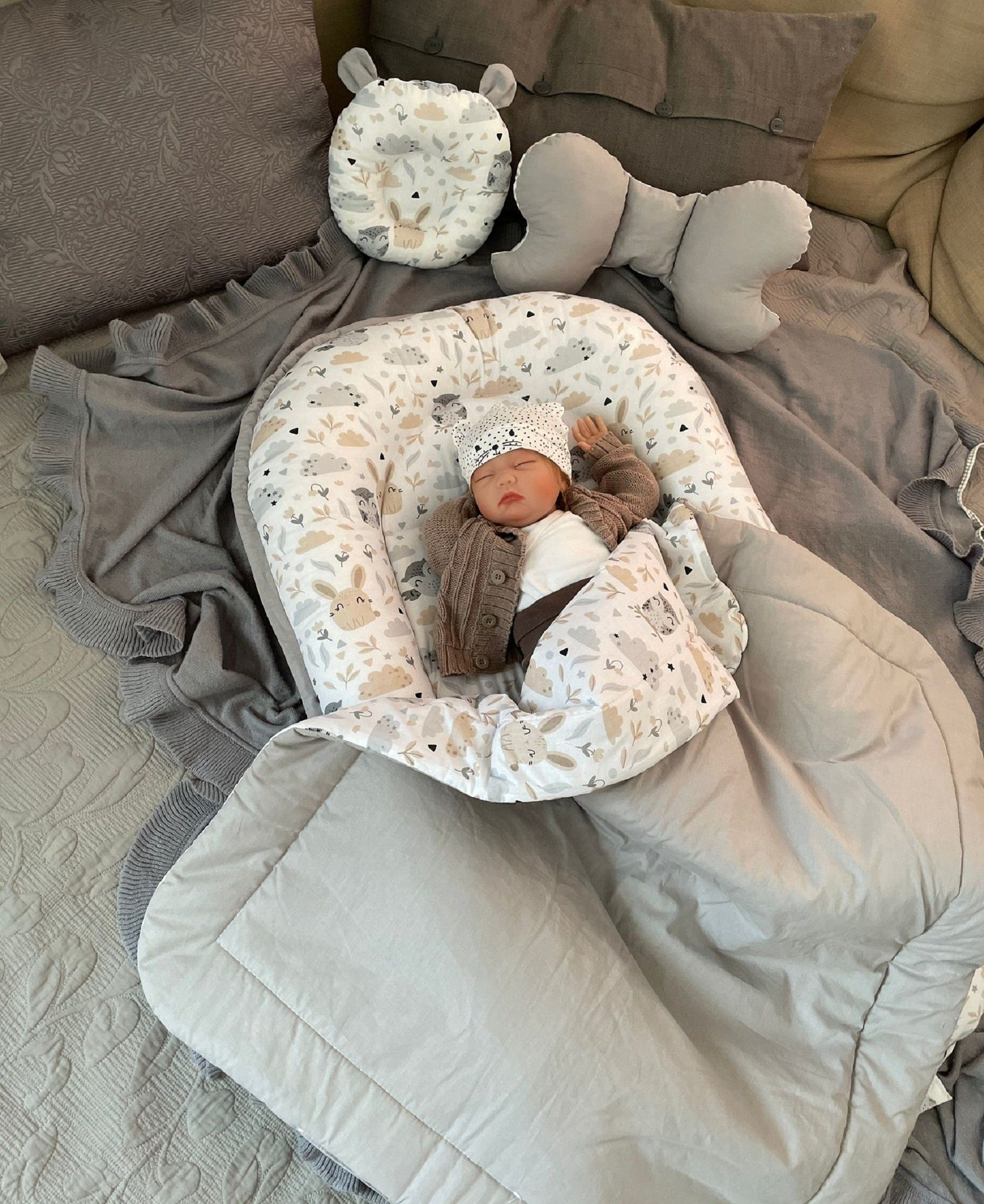 Loolay Bettnestchen Babynest SET HASE Beige-Weiß/ Baumwolle Grau Hangenähnt, (4 Jahreszeiten Kuschelnest Reisebett BABYNEST SET, Premium Babyausstattung: Nestchen, 80x100 Babydecke, Kissen), LOOLAY® - 100% Europäische Stoffe und Kleinserien-Nähen!