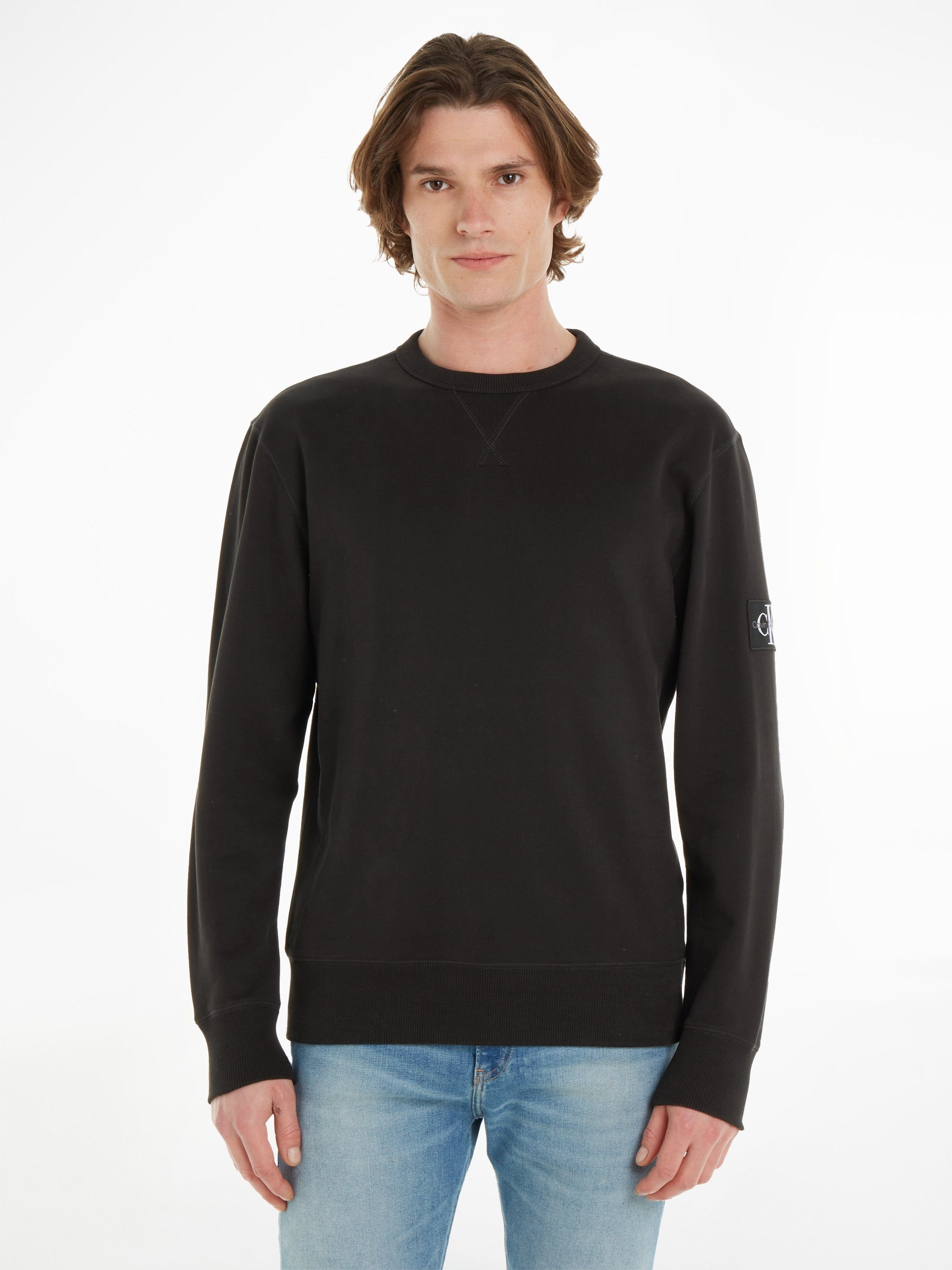 mit BADGE Jeans CREW Calvin schwarz Logopatch Klein NECK Sweatshirt