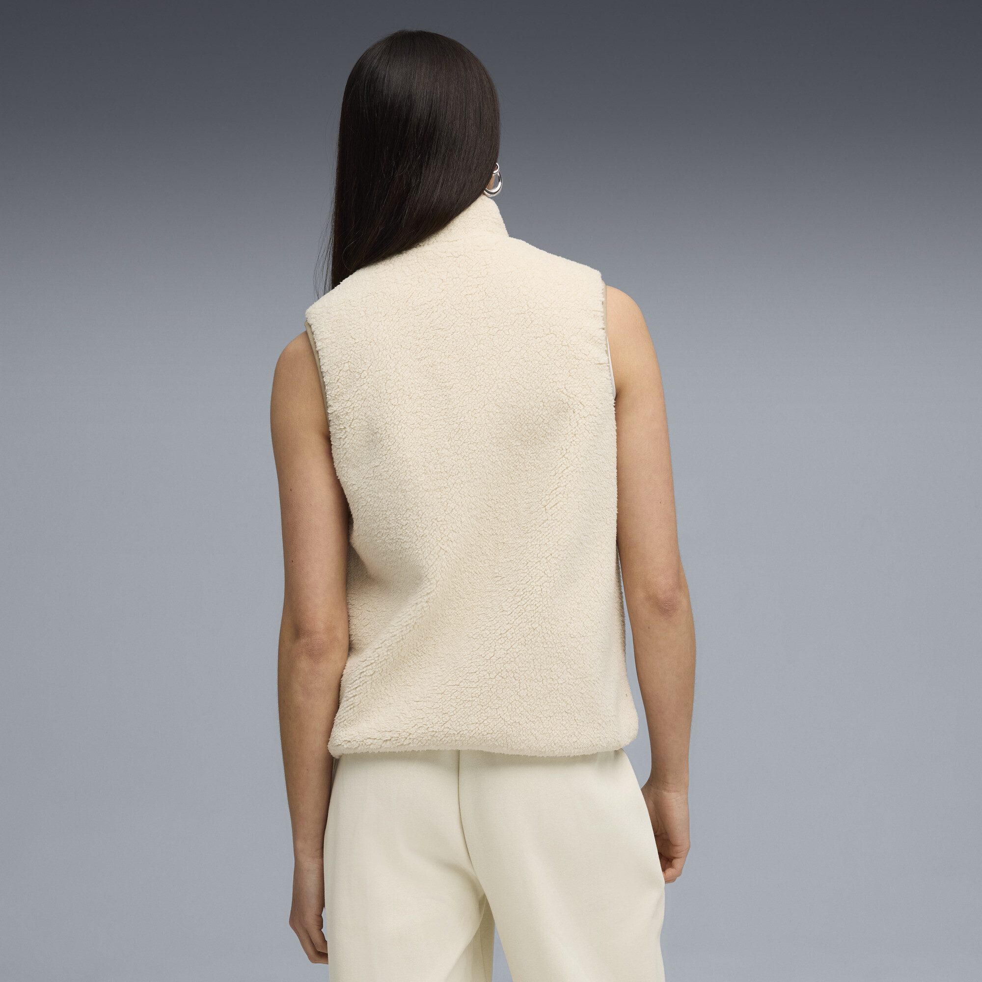 PUMA Funktionsweste Hybrid Sherpa Wendbare Weste Damen