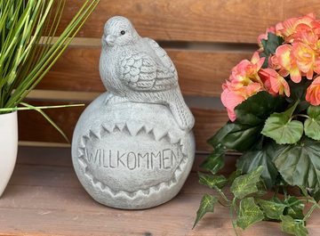 Stone and Style Gartenfigur Steinfigur Vogel auf Kugel "Willkommen", Steinguss frostfest