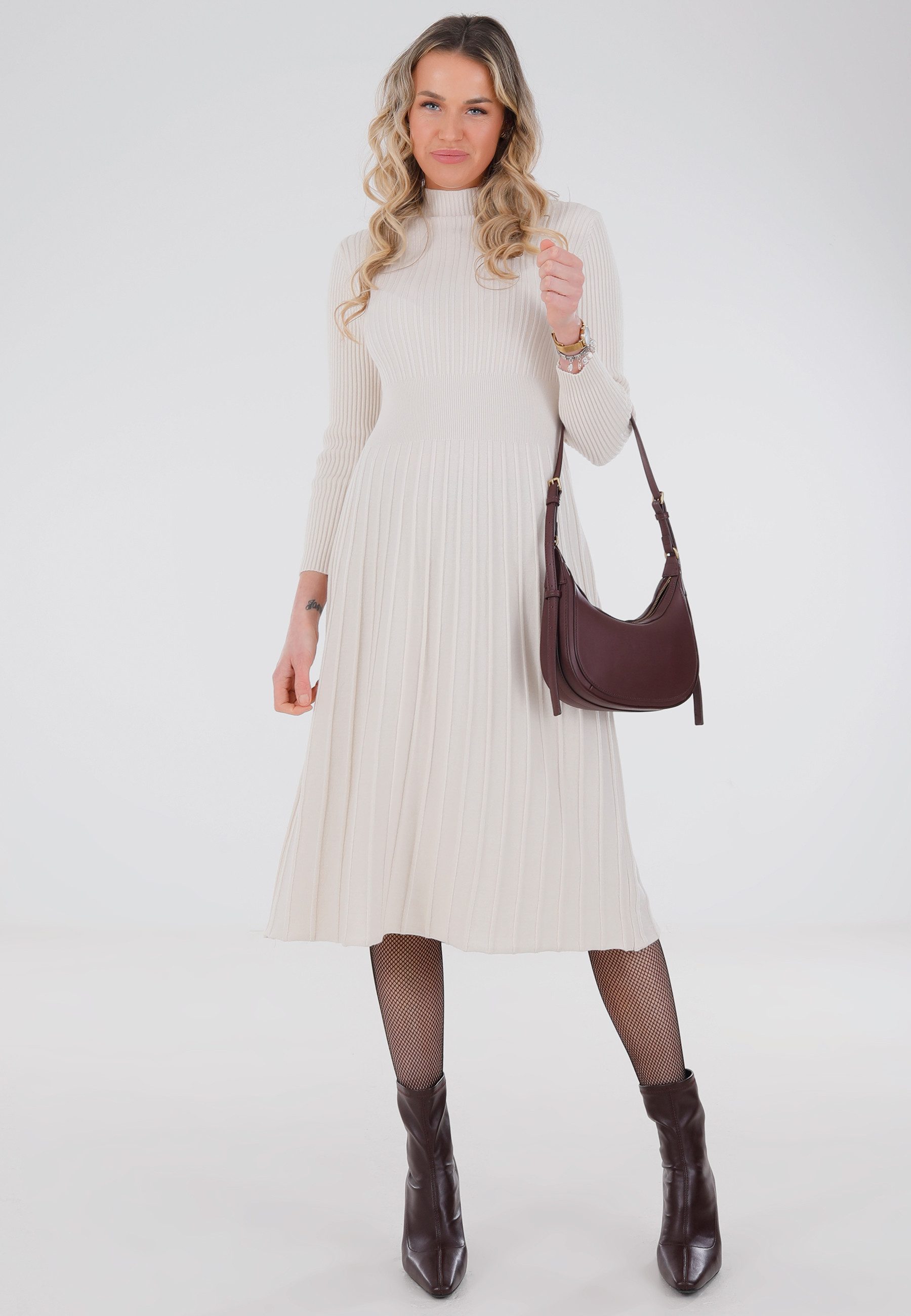 YC Fashion & Style Midikleid tailliert mit ausgestelltem Rock – elegant und bequem in Unifarbe