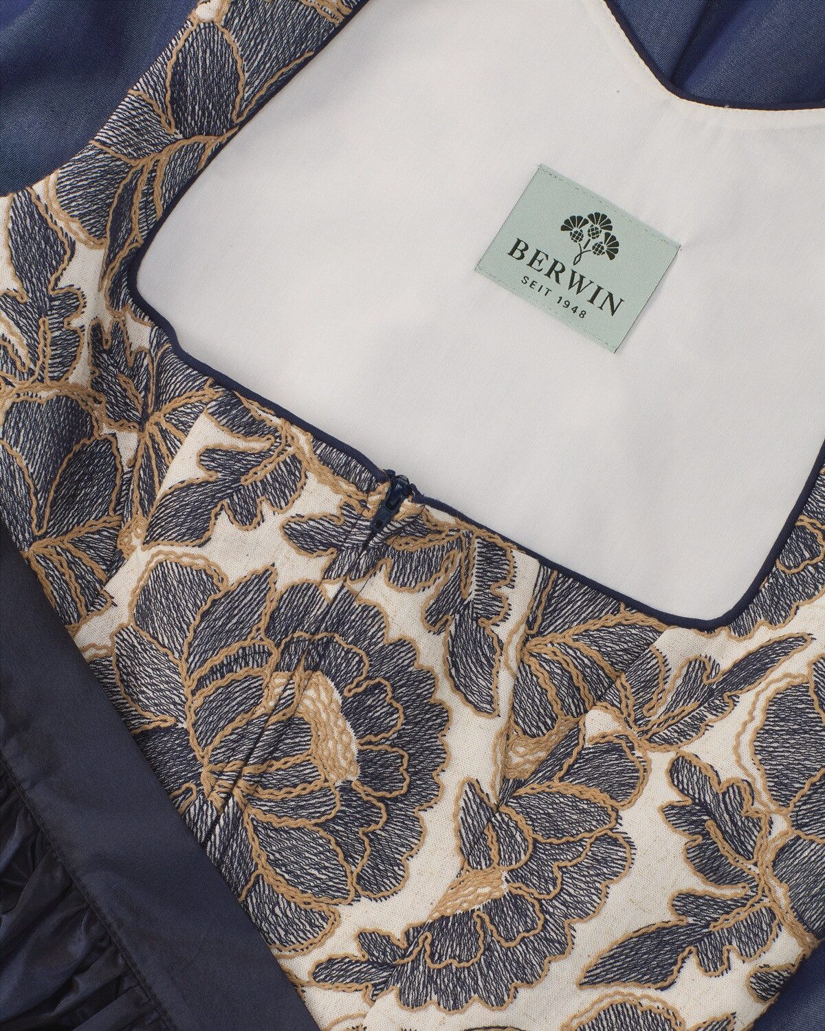 Berwin Dirndl Langes Dirndl mit Stickereien