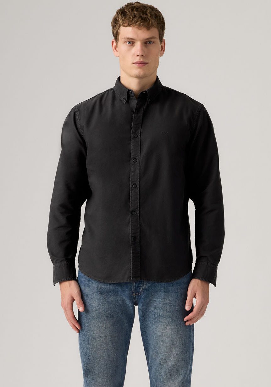 Levi's® Langarmhemd AUTHENTIC BUTTON DOWN mit Ton-in-Ton Logostickerei auf der Brust