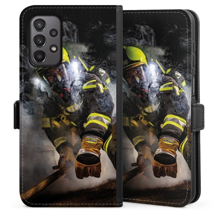 DeinDesign Handyhülle Feuerwehr Feuerwehrmann Feuer Smokediver Samsung Galaxy A23 5G Hülle Handy Flip Case Wallet Cover