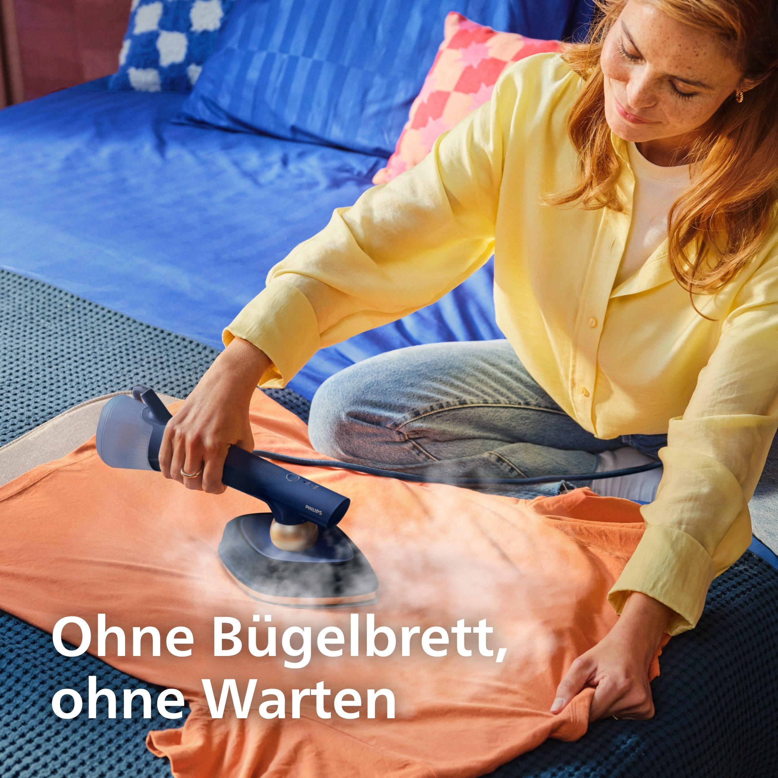 Philips Dampfbügeleisen GC215/20 OneTurn 2-in-1 Bügeleisen & Steamer, SoftBoard & Dock inkl., 1800 W, SteamGlide Plus, 200ml+300ml Wasserbehälter u. 90 g Dampfstoß