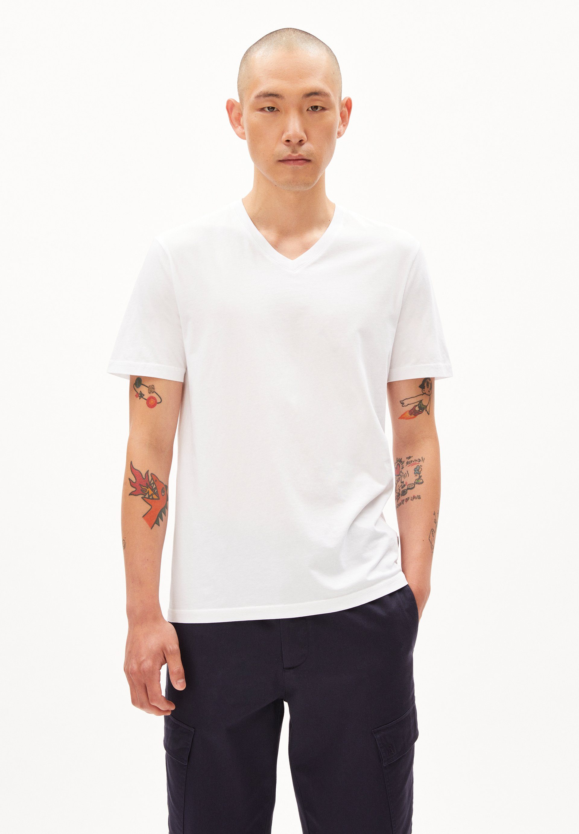 Armedangels T-Shirt JAAMES V-NECK T-Shirt aus Bio-Baumwolle (Regular Fit) V-Ausschnitt