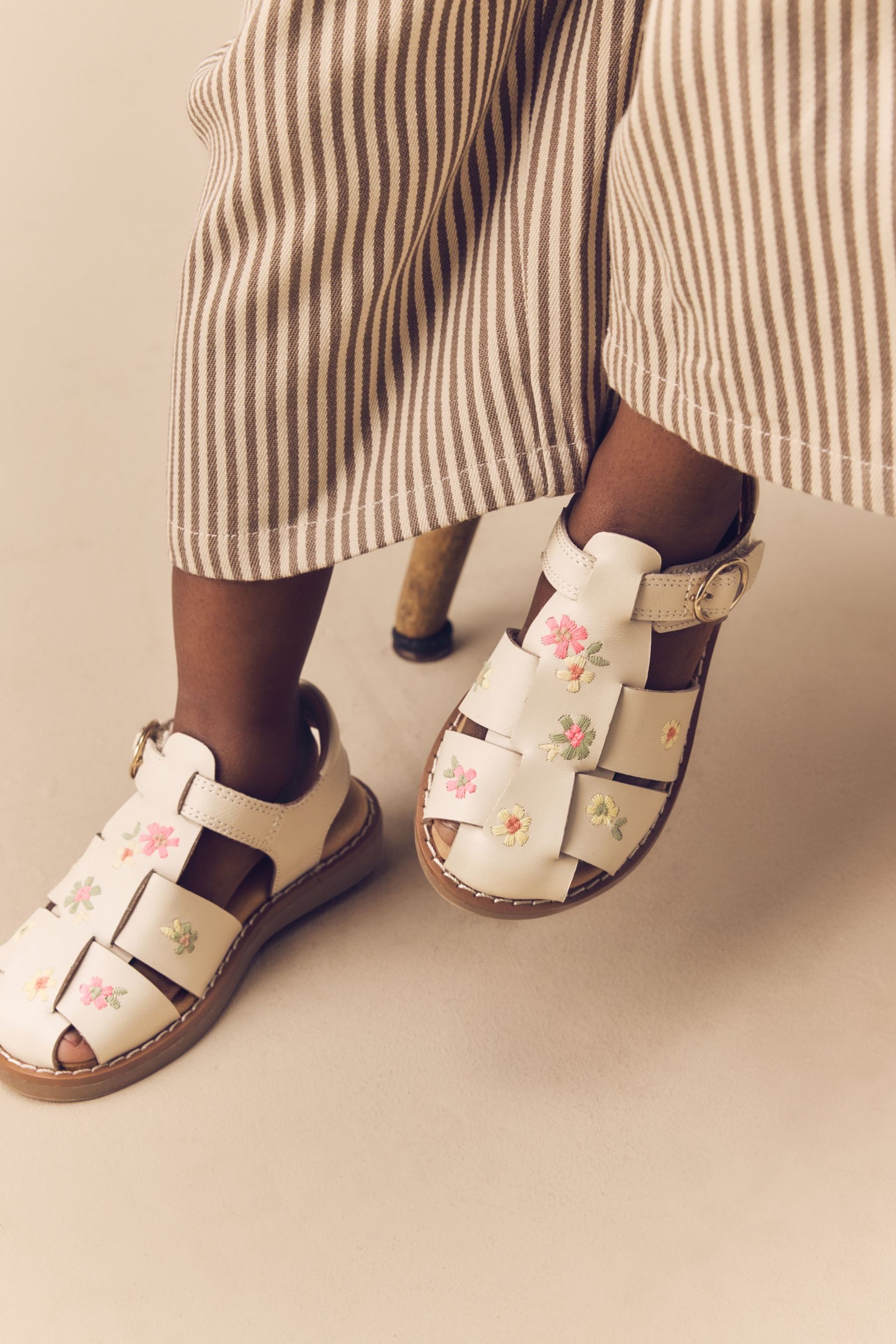 Next Fischersandalen aus Leder Sandale (1-tlg)
