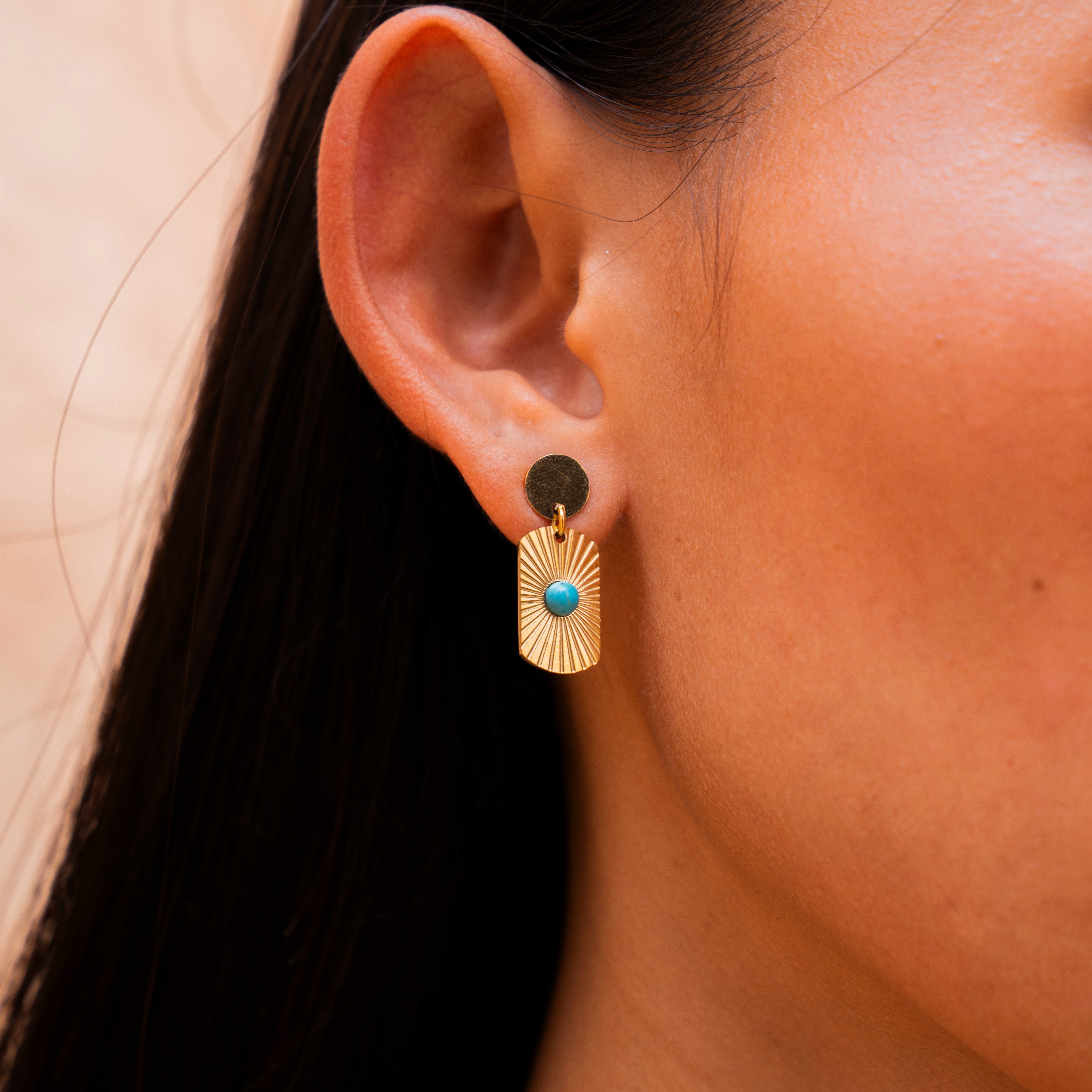 Made by Nami Ohrring-Set Gold Hängend mit Sonnen Anhänger und Edelstein Eck günstig online kaufen