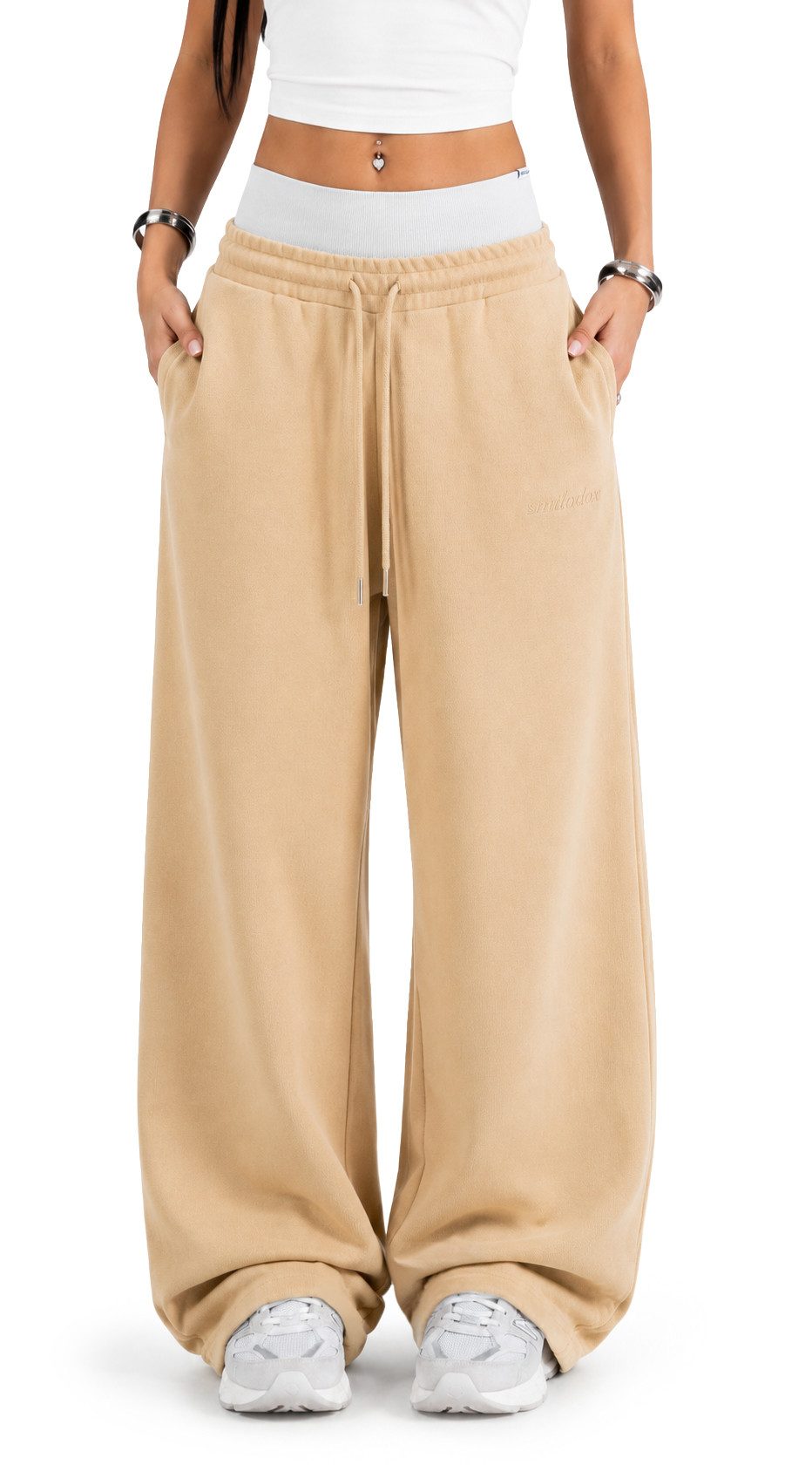 Smilodox Jogginghose Yelin, Trainingshose Damen Oversized Fit Wide-Leg mit Tunnelzug Elastischer Bund, Kordelzug, Weites Bein, Dezentes Logo, Freizeit