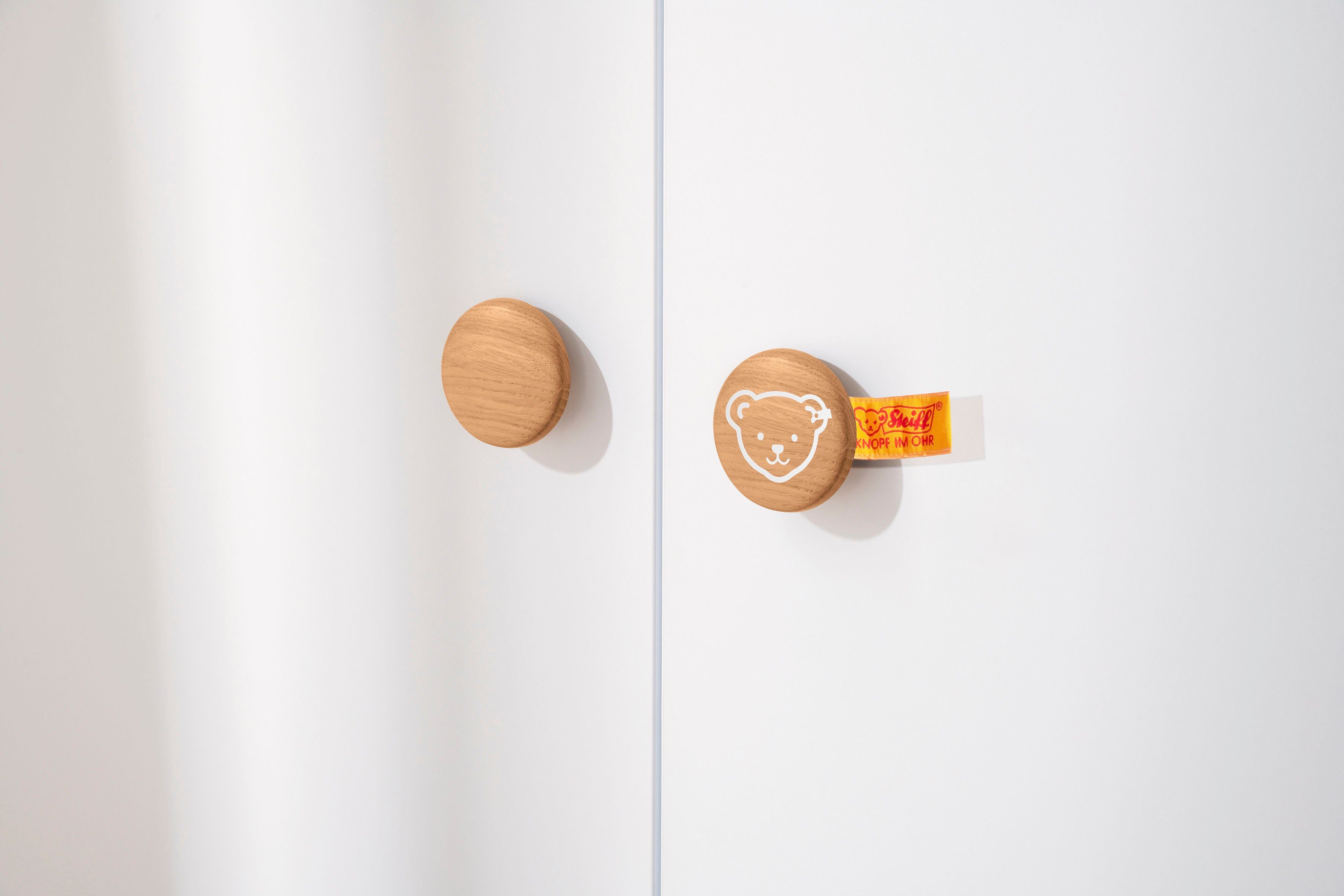 PAIDI Kleiderschrank LOTTE & FYNN Steiff by PAIDI, 2 Türen und 1 Schublade mit Soft-Close inkl. Kleiderstangen und Einlegeböden, Schrank in Weiß mit Massivholz