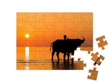 puzzleYOU Puzzle Wasserbüffel am Strand von Ko Samui, Thailand, 48 Puzzleteile, puzzleYOU-Kollektionen Thailand