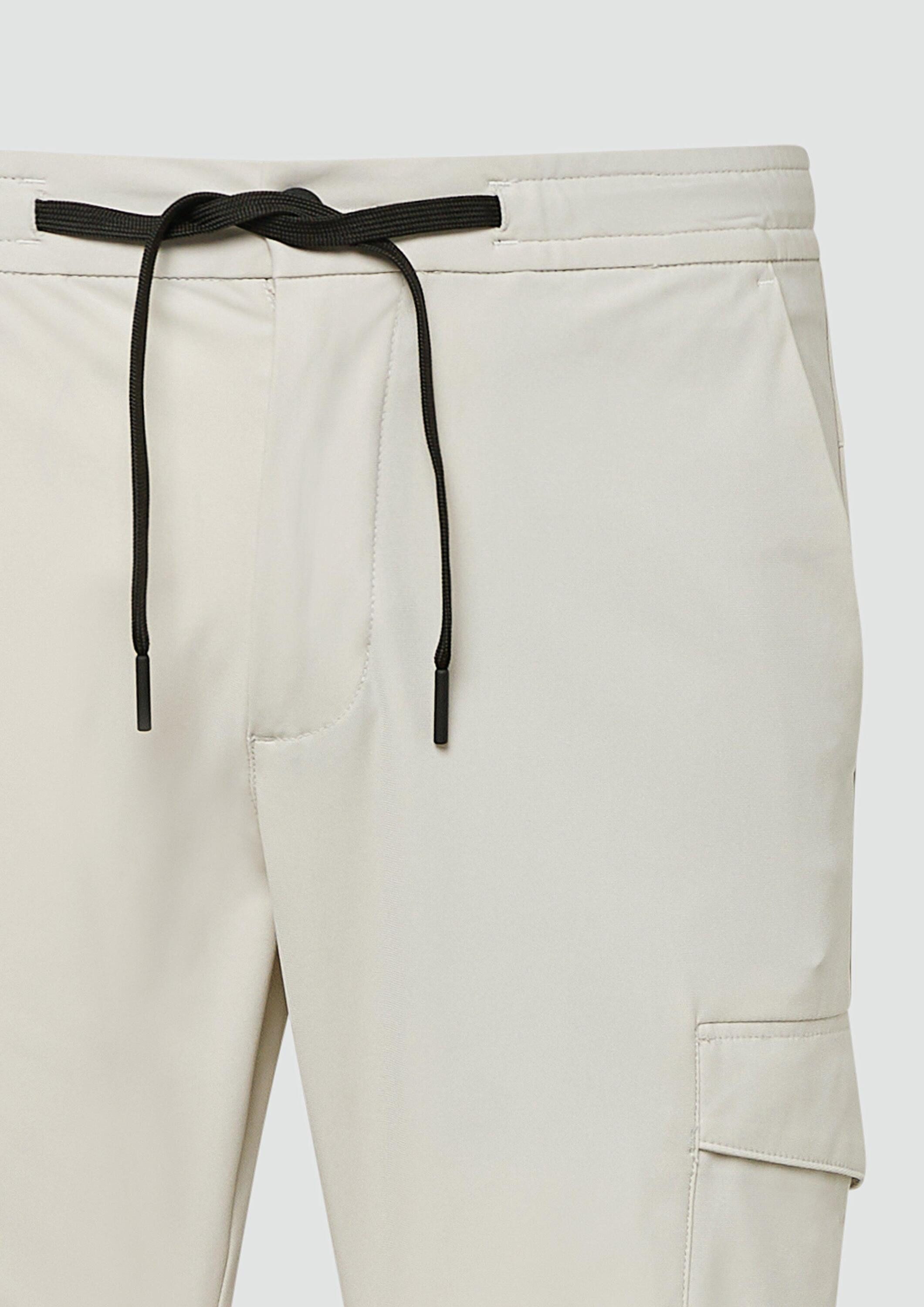 s.Oliver Chinos Hose Sportive Jogpants mit Cargo-Taschen aus elastischem Jersey