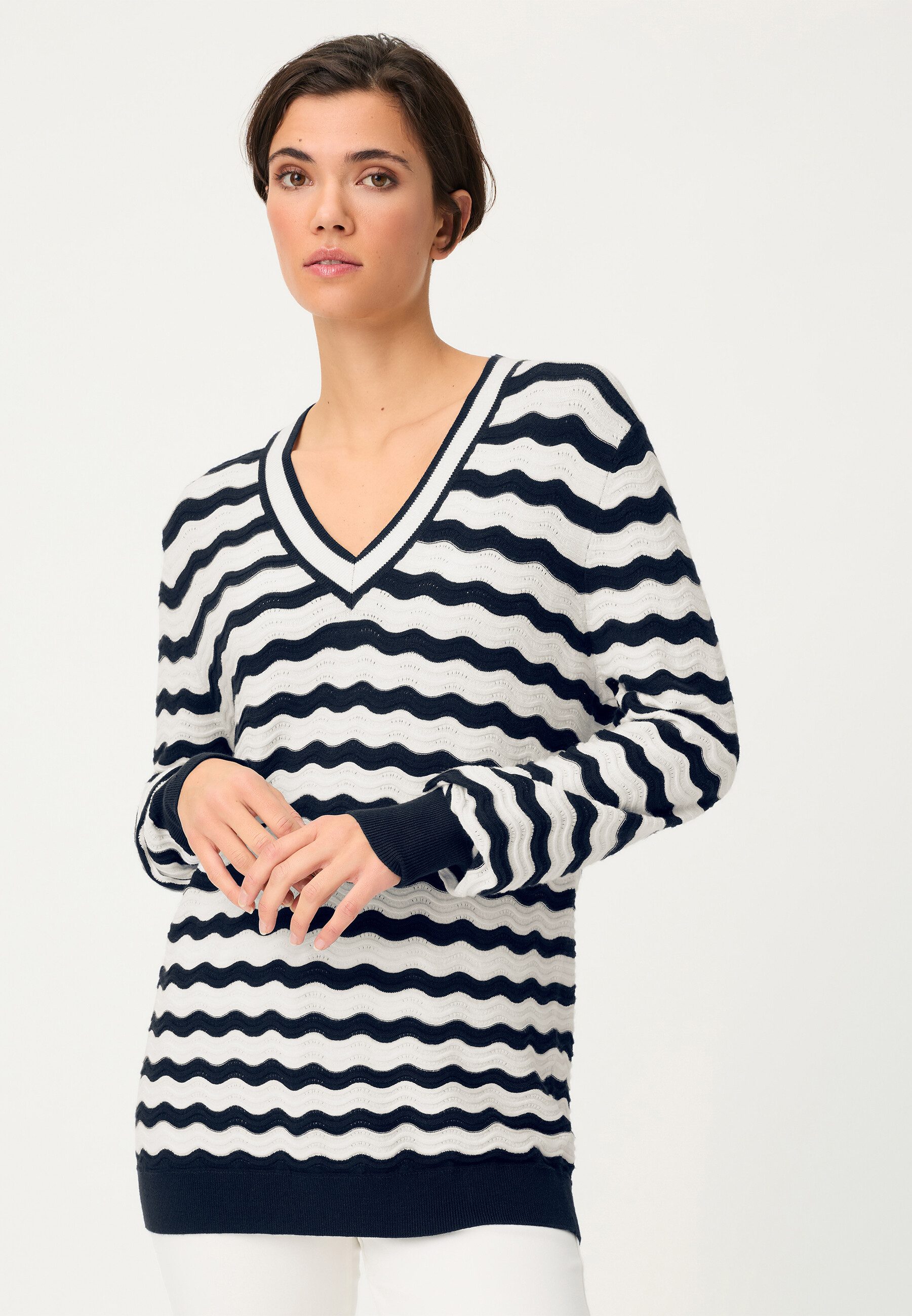 Olsen Strickpullover Pullover mit V-Ausschnitt und modernem Allover-Dessin