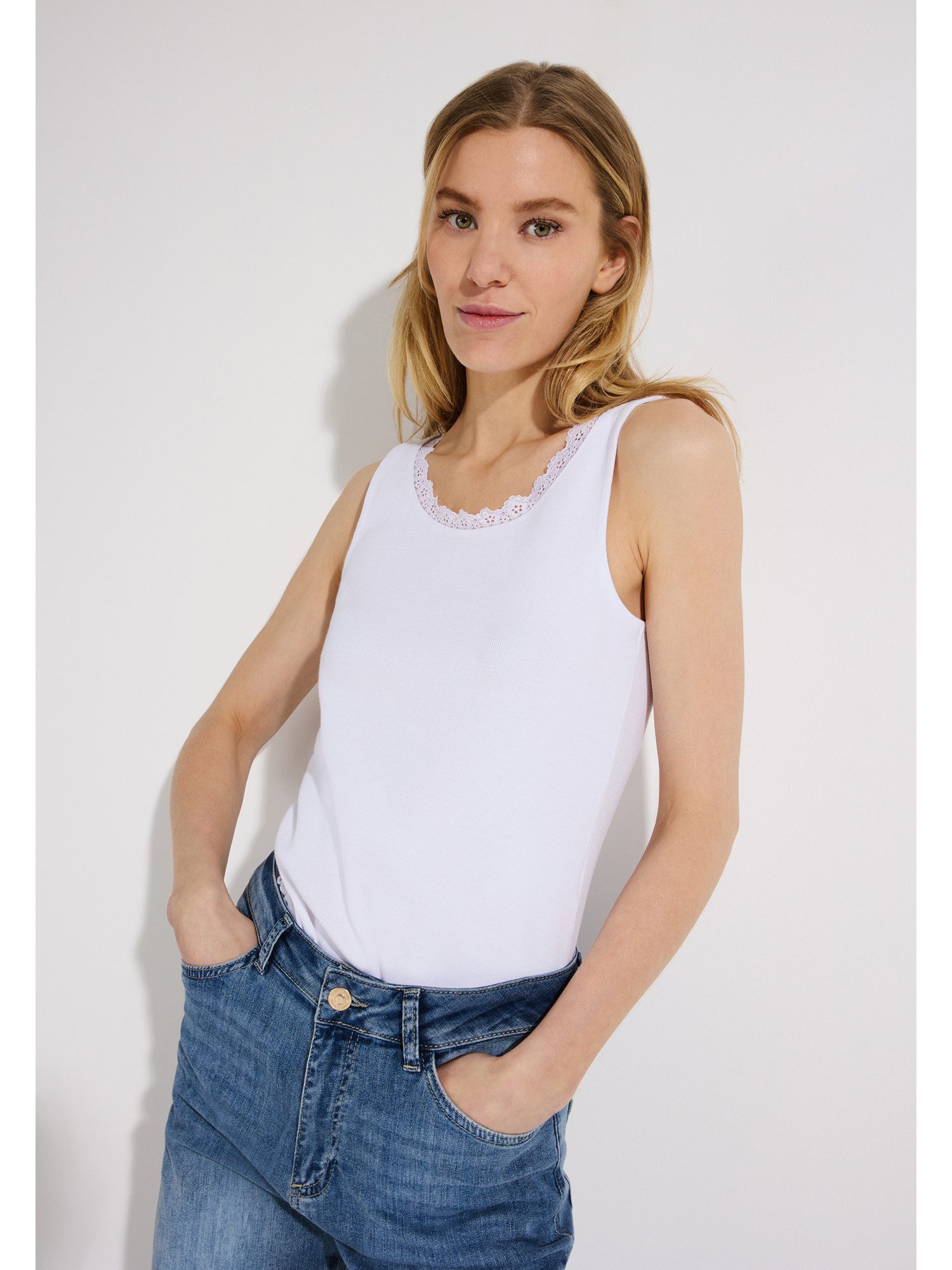 MORE&MORE Shirttop feminines, geripptes Top, Spitzenborte günstig online kaufen