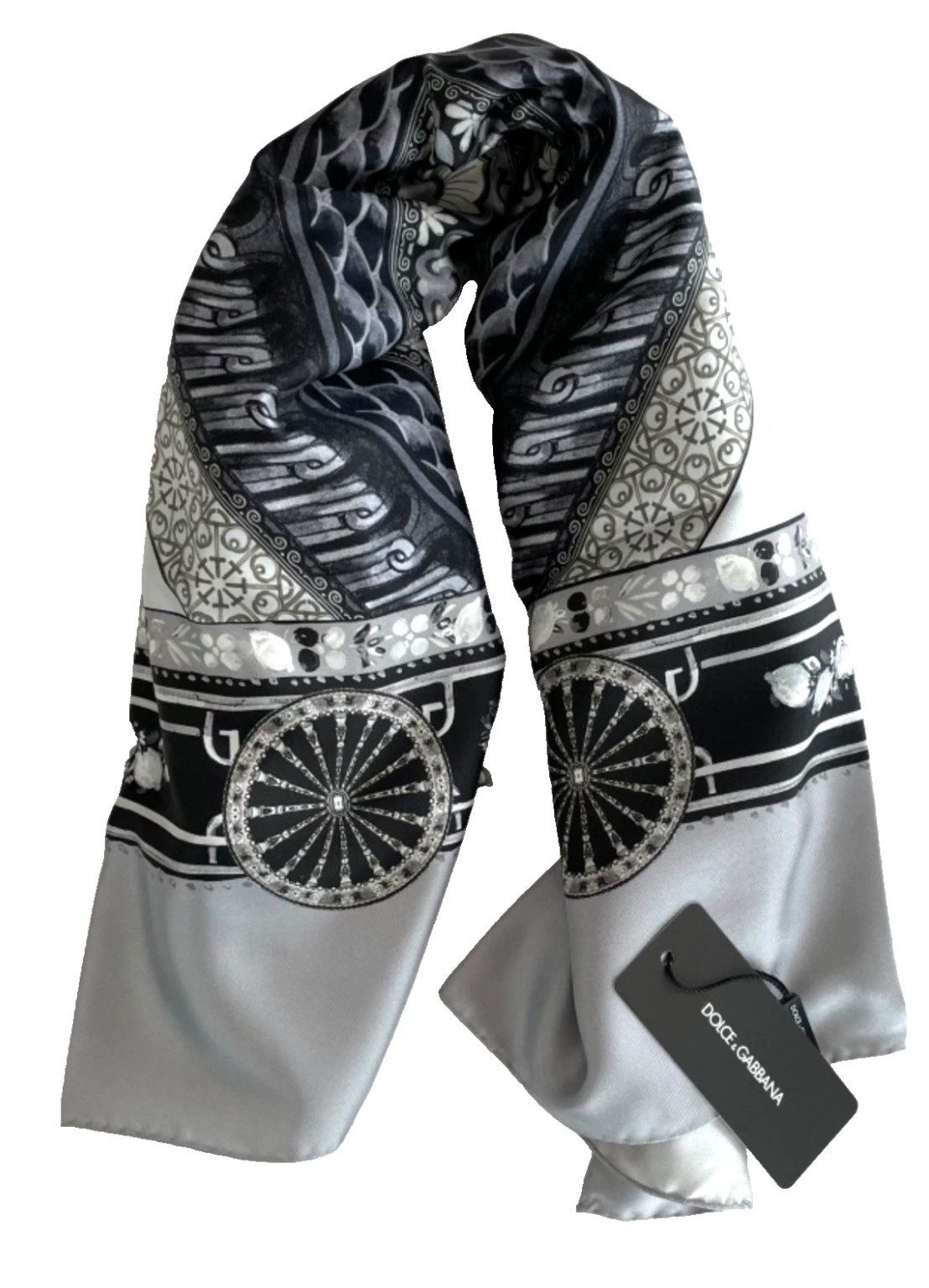 DOLCE & GABBANA Seidenschal Schal Tuch Foulard Barocke Eleganz, Ob als Halstuch, Haarband oder Schultertuch getragen