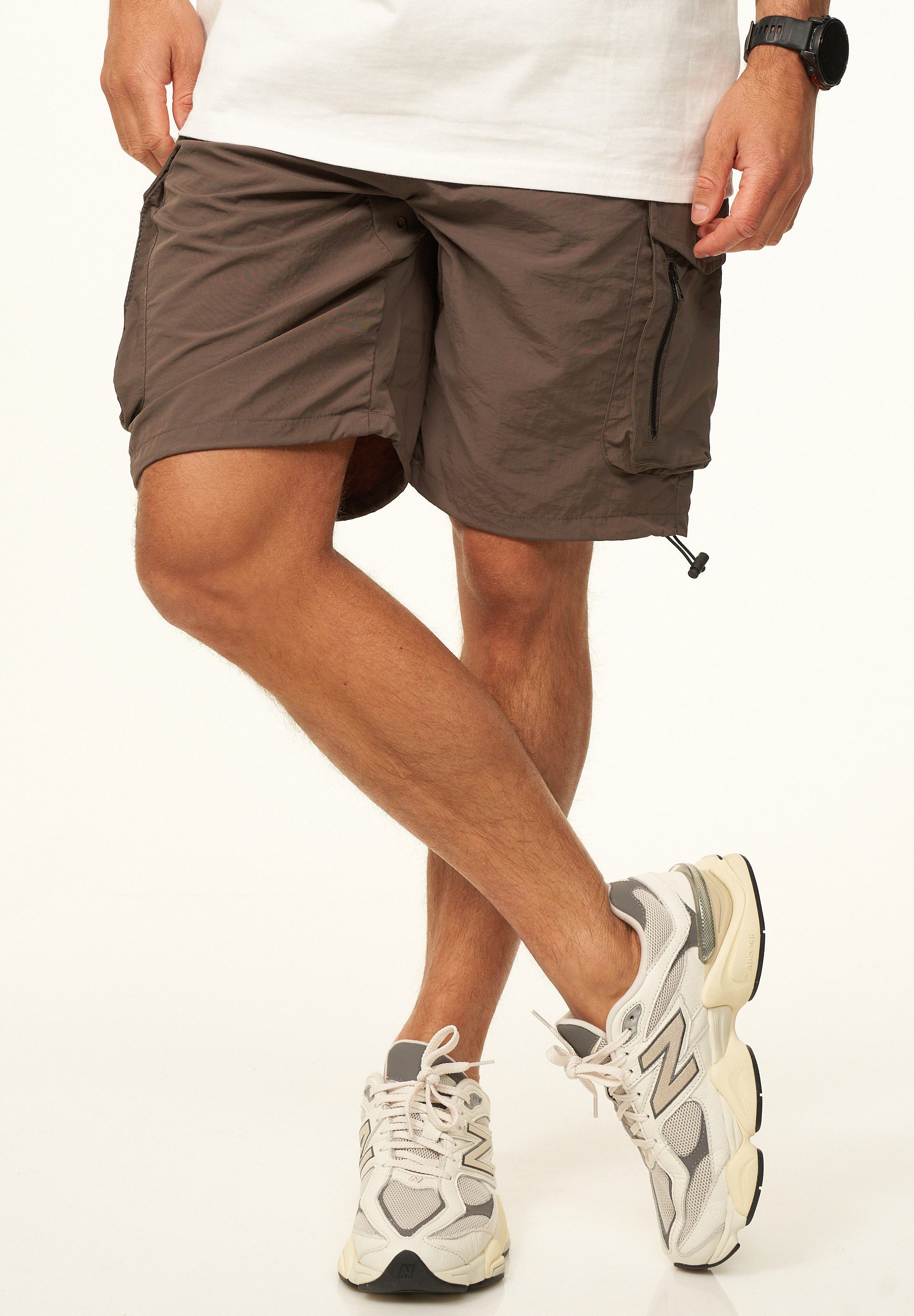 SOULSTAR Cargoshorts im Tech Utility-Style für Herren aus leichtem Nylon Regular-Fit Kurze Hose mit Gummibund & Tunnelzug - Sommer-Shorts Bermuda