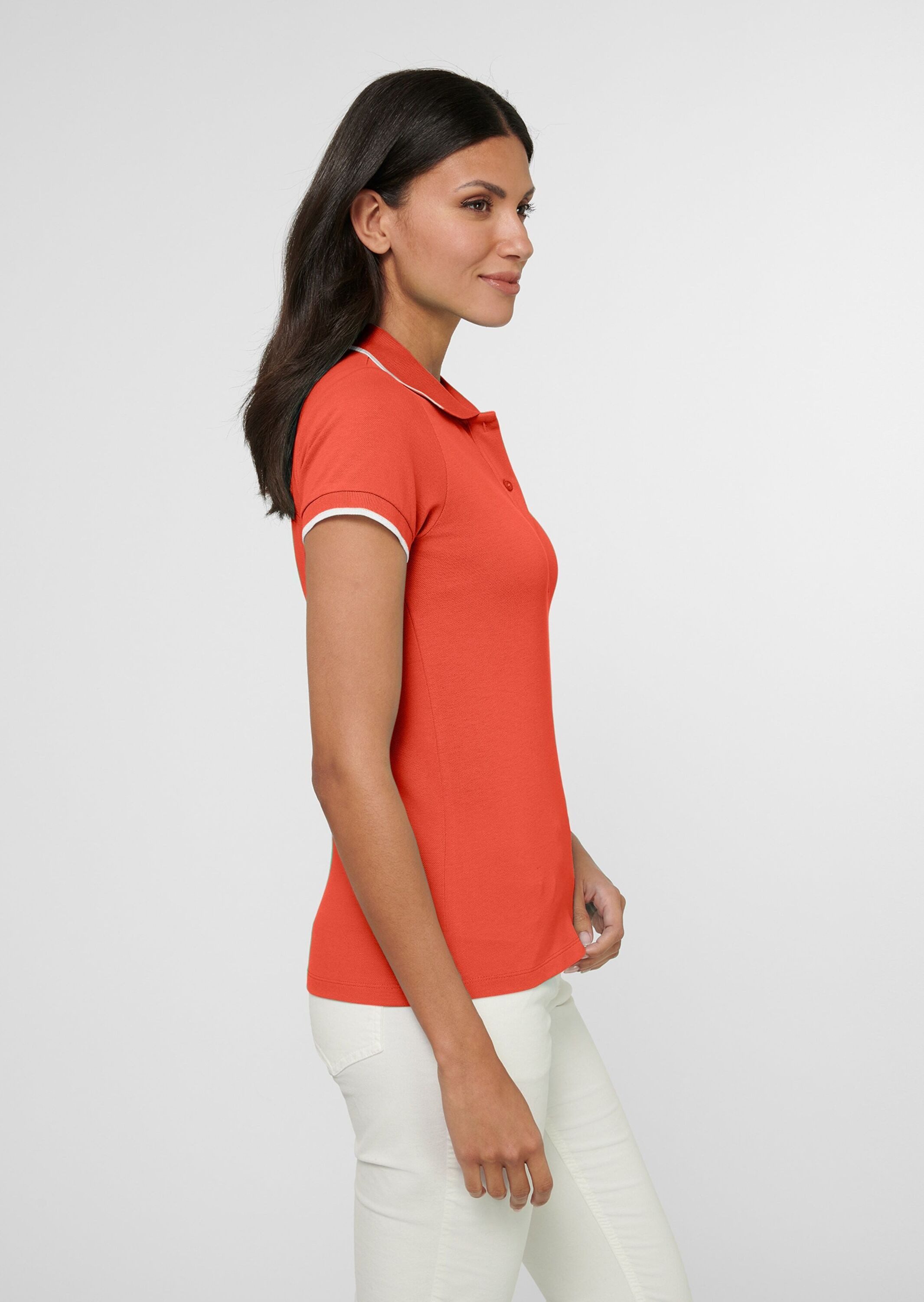 MADELEINE Kurzarmshirt Sportives Poloshirt mit Halbarm Unifarbenes Modell mit klassischem Kragen und kurzer Knopfleiste
