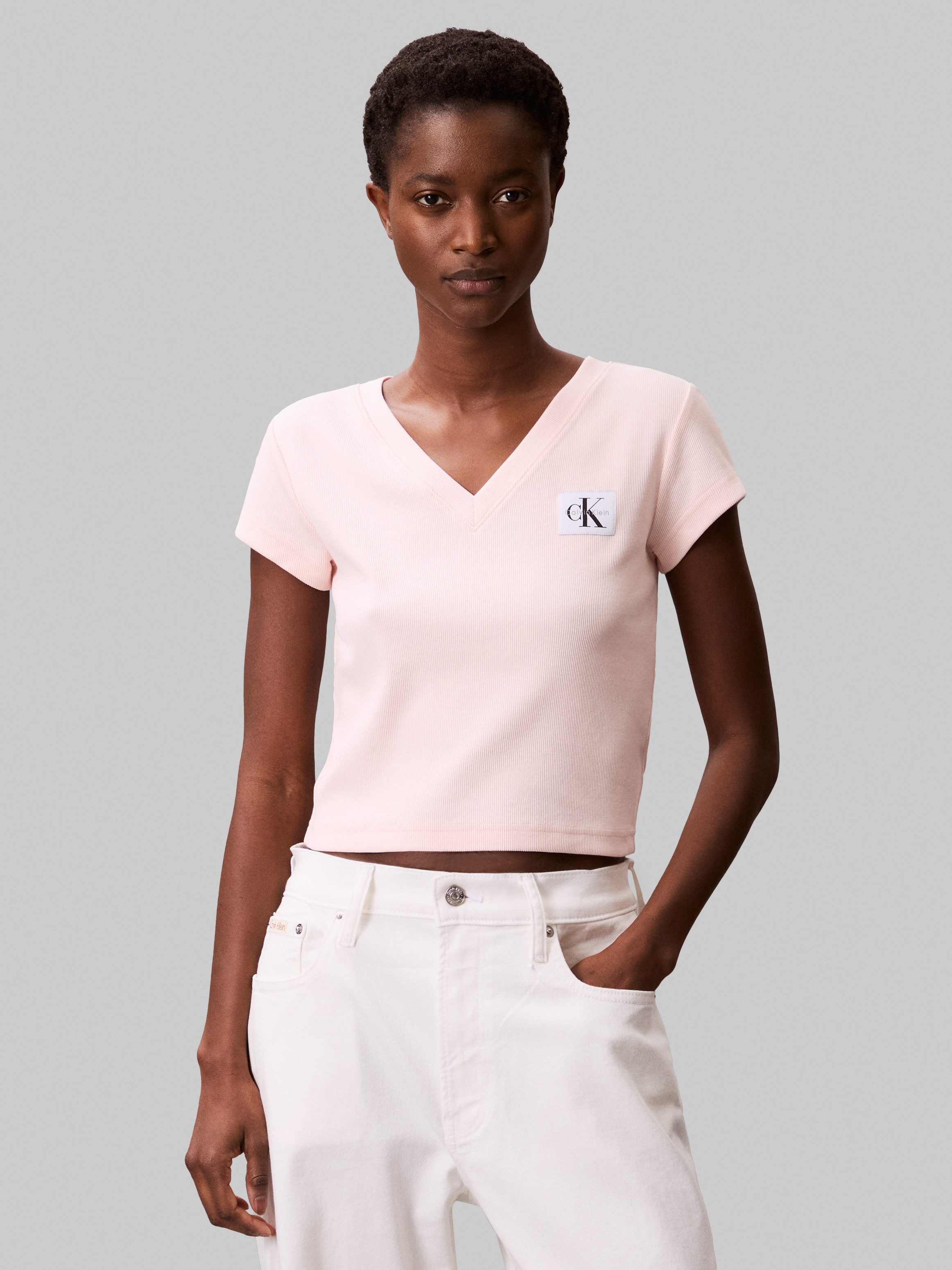 Calvin Klein Jeans T-Shirt A- SS WOVEN LABEL RIB VNECK TEE mit gewebtem Lab günstig online kaufen