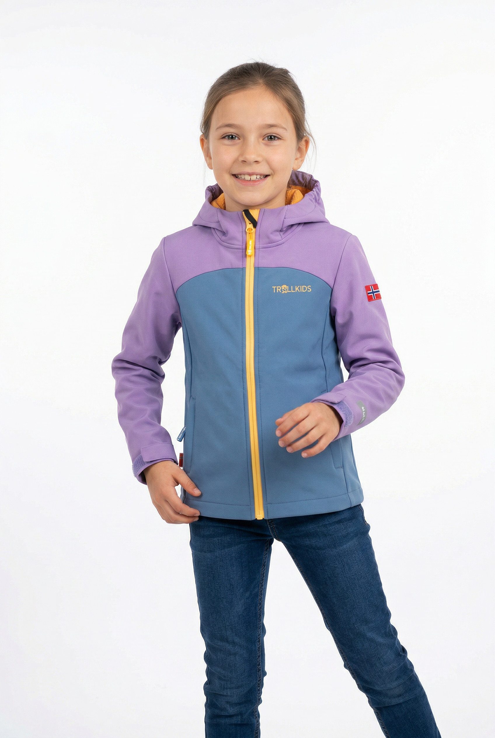 TROLLKIDS Softshelljacke GIRLS KRISTIANSAND JACKET XT für Trekking und sportliche Aktivitäten, wasserabweisend