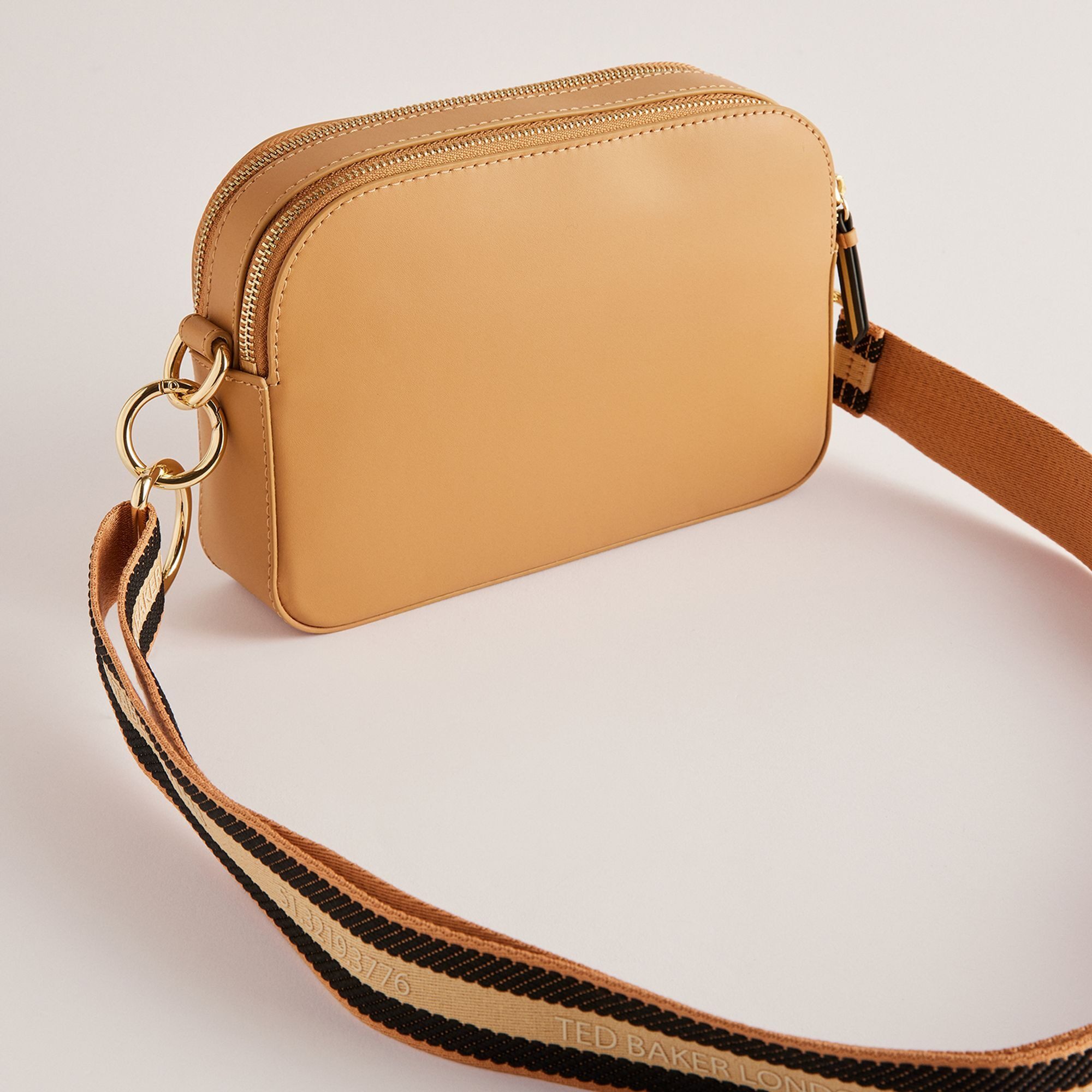 Ted Baker Umhängetasche, Leder