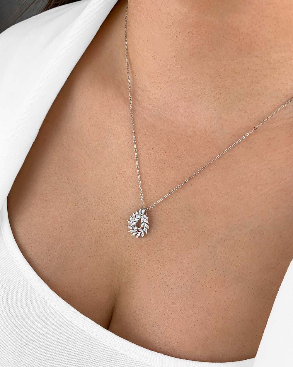 Kette mit Anhänger 'Laura' Damen Halskette Silber 925 Kristall-Anhänger Lorbeerzweig