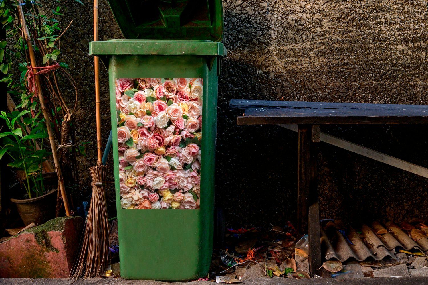 Wand Farben Mülltonne, Rosen St), - Mülleimer-aufkleber, Wandsticker (1 Sticker, Container, MuchoWow Abfalbehälter -