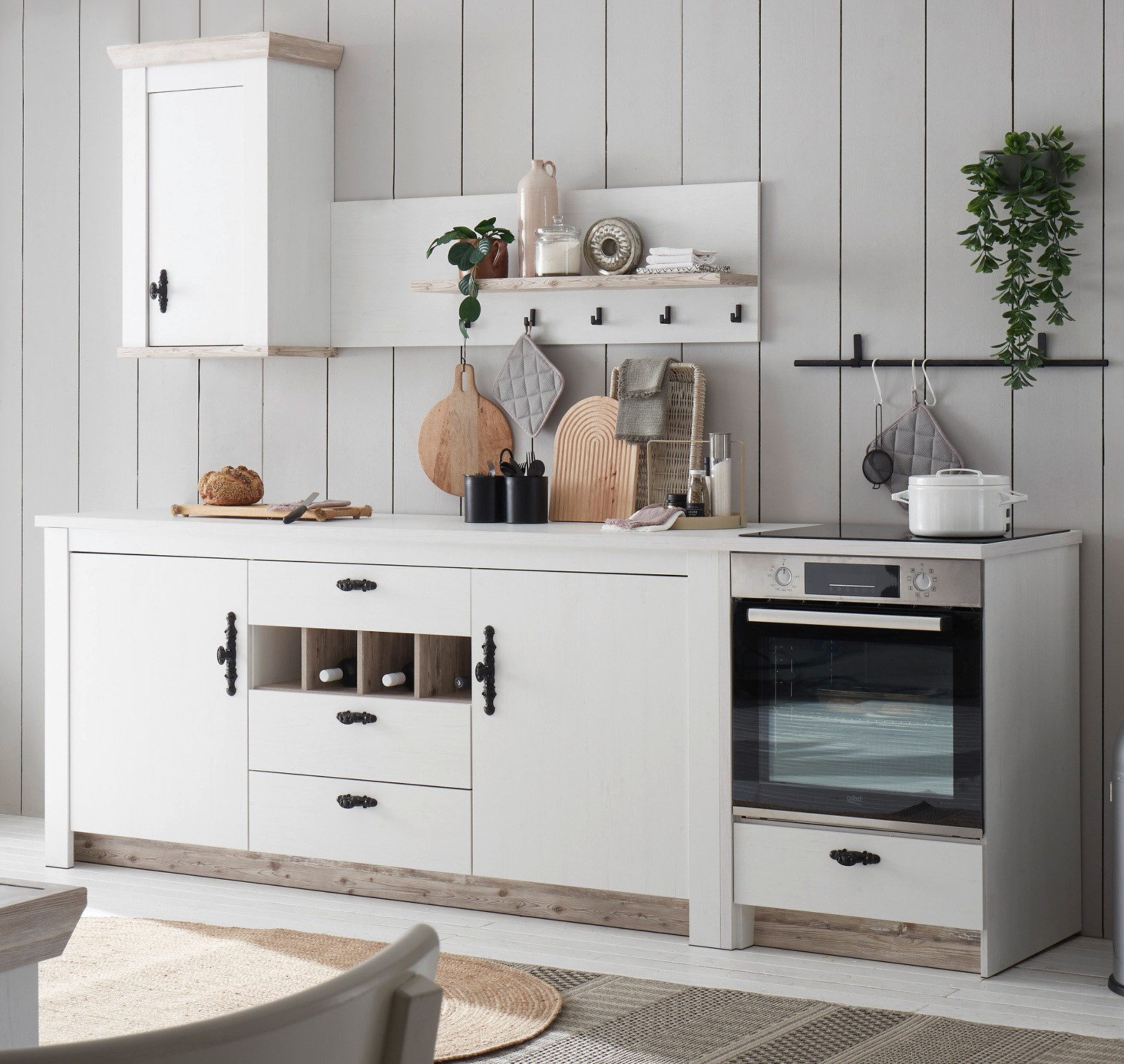 Furn.Design Küchenzeile Rovola, (Küchenschrank-Set in Pinie weiß Landhaus), mit Soft-Close-Funktion
