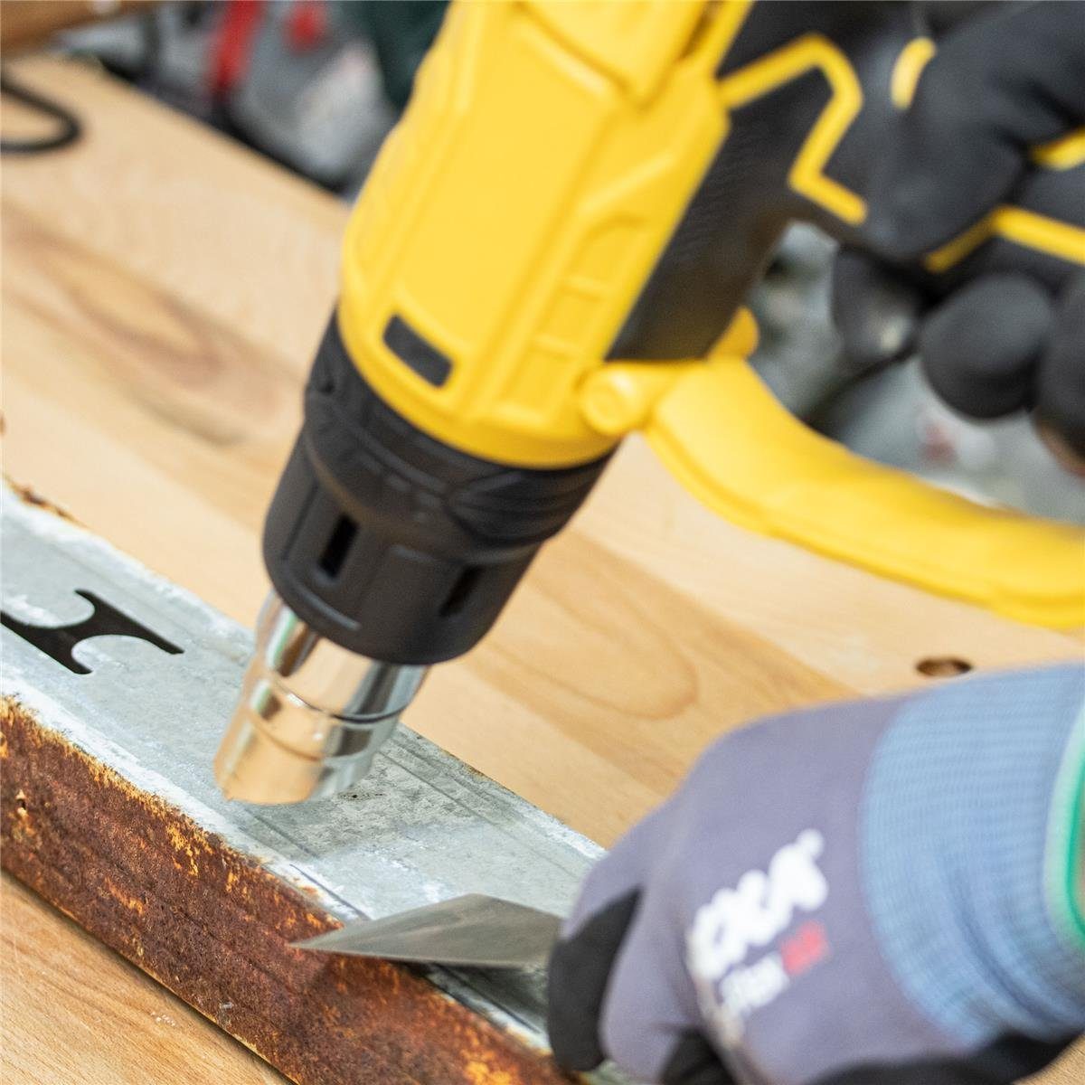 Grizzly Tools Heißluftgebläse Heißluftpistole im Koffer mit LED-Anzeige, Heißluftfön, 60-600° C, bis max. 600 °C – Bild 5 von 5