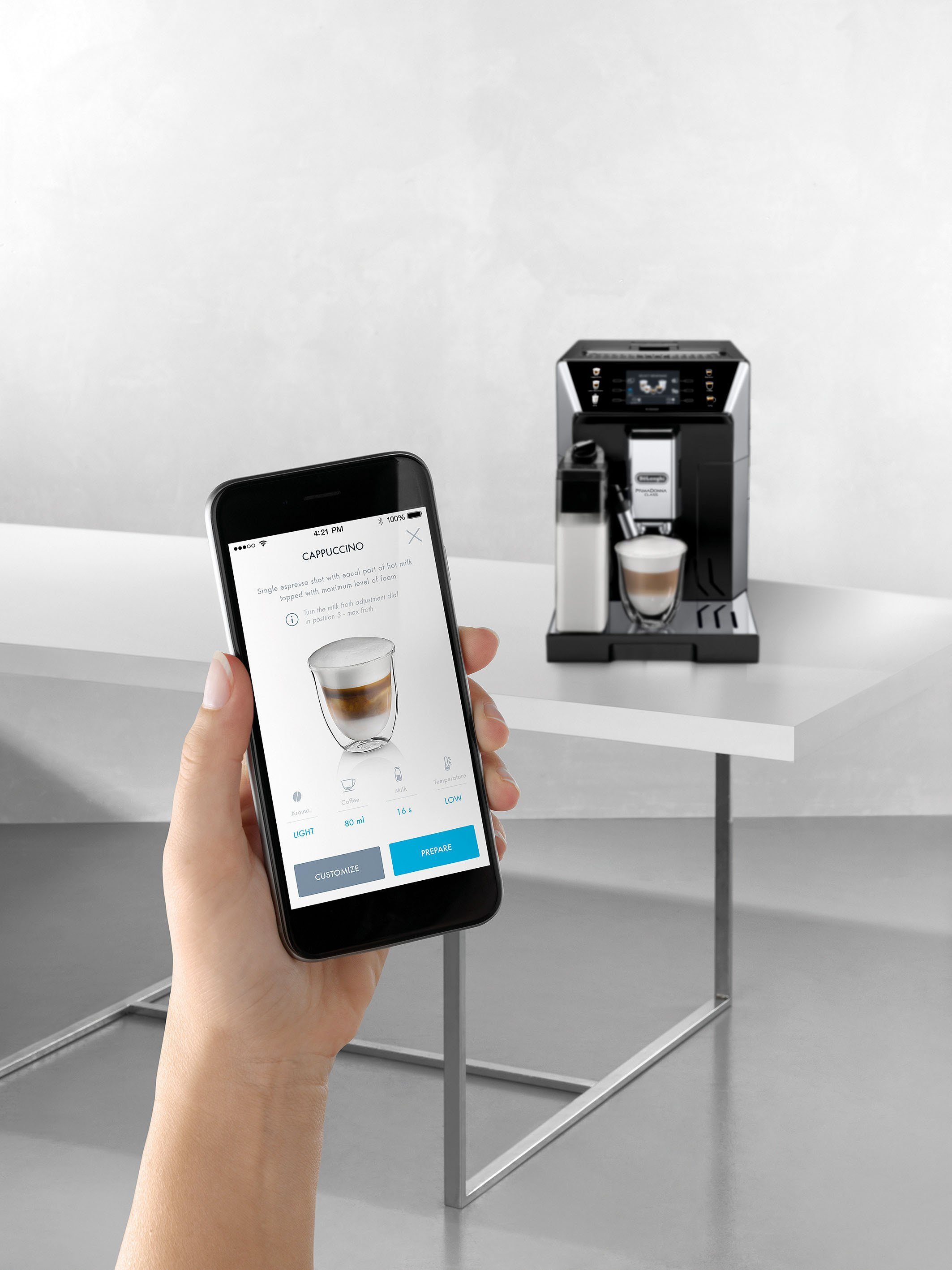 De'Longhi Kaffeevollautomat PrimaDonna Class ECAM550.65.SB - Perfekter Milchschaum, 5 Kaffeestärken, Mein Kaffee" Funktion, 3,5'' Farbdisplay – Bild 5 von 5