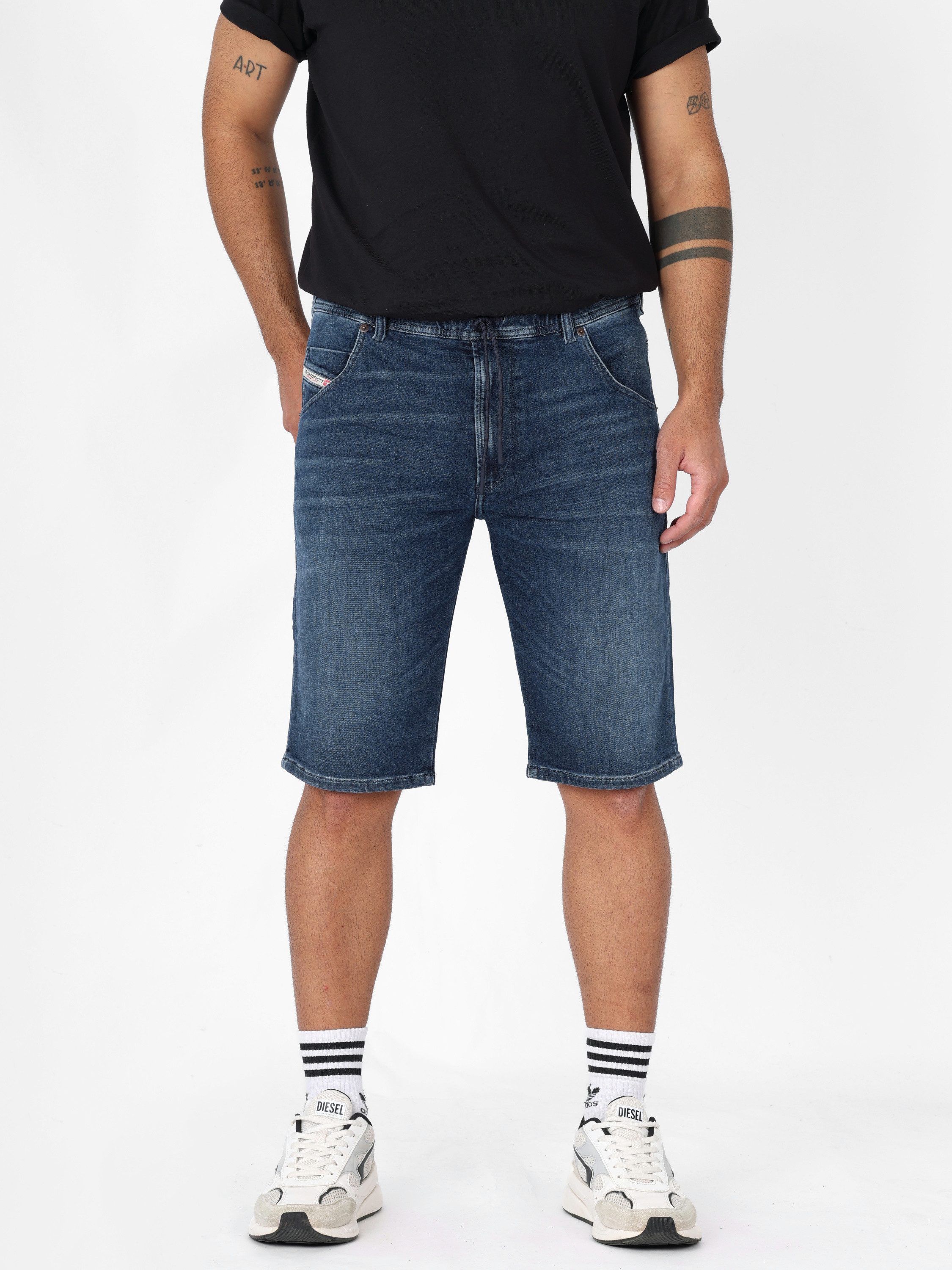 Diesel Jeansshorts Slim Fit JoggJeans - D-KROOSHORT R69ZW Elastischer Bund mit Zugband, hoher Stretch
