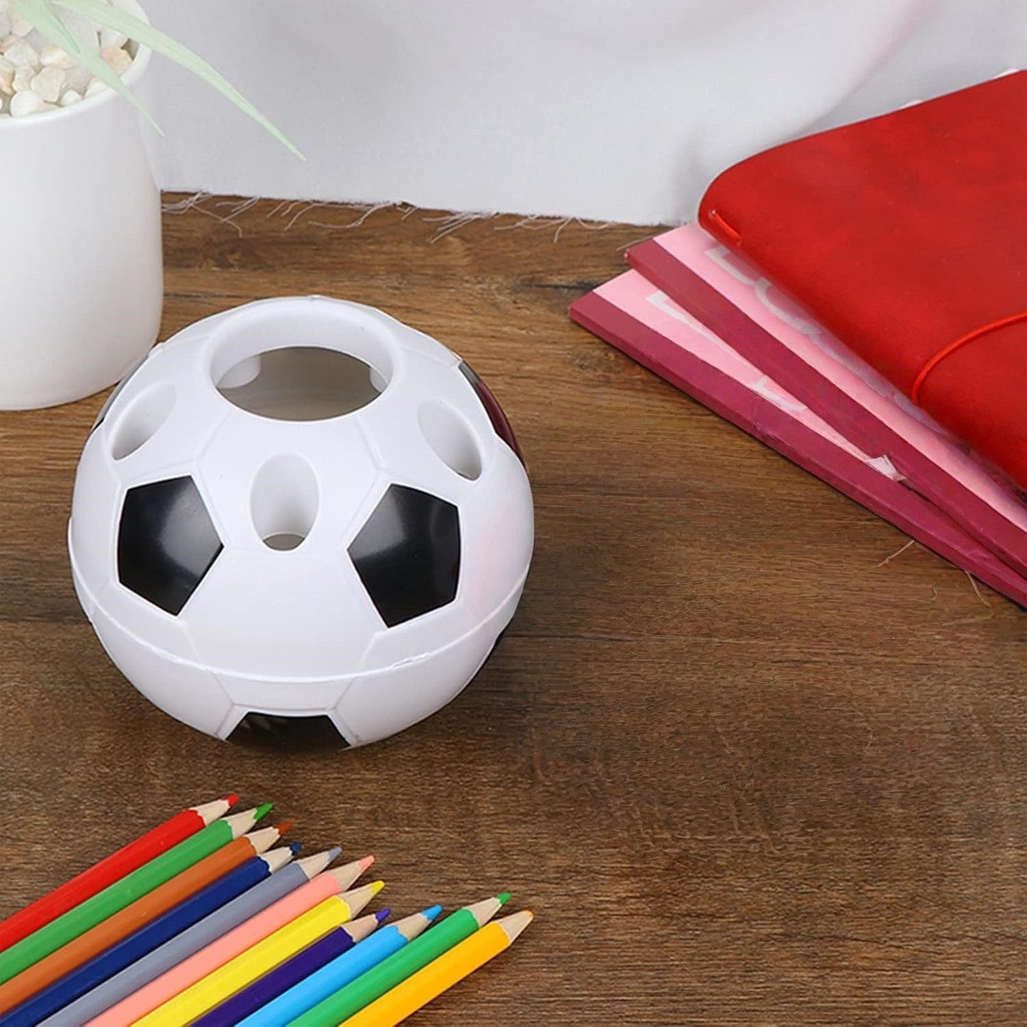 FOUORTUNATE-BEE Organizer Fußball Stiftehalter für Schreibtisch, ideal für Schule & Büro (1 St), Stiftebox im Fußball-Design, Geschenk für Schule und Geburtstag – Bild 5 von 5