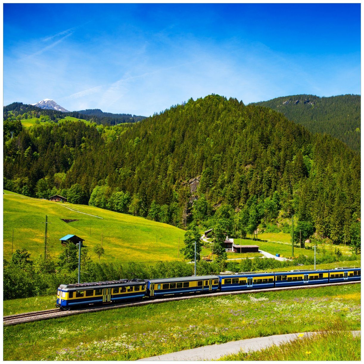 Wallario Tischplatte Eisenbahn in einer Sommerlandschaft in der Schweiz (1 St), für Ikea Lack Tisch geeignet