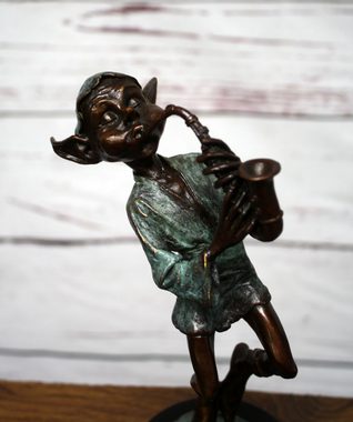 Bronzeskulpturen Skulptur Bronzefigur Gnom mit Saxophon Goblin auf Marmorsockel