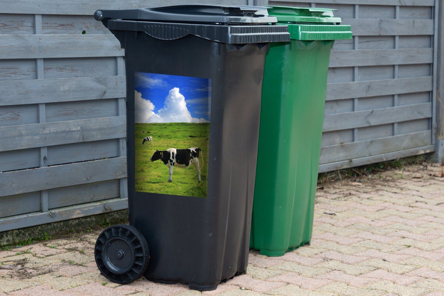 MuchoWow Wandsticker (1 Nutztiere - Container, Gras Mülltonne, Kühe Sticker, Mülleimer-aufkleber, - St), Abfalbehälter