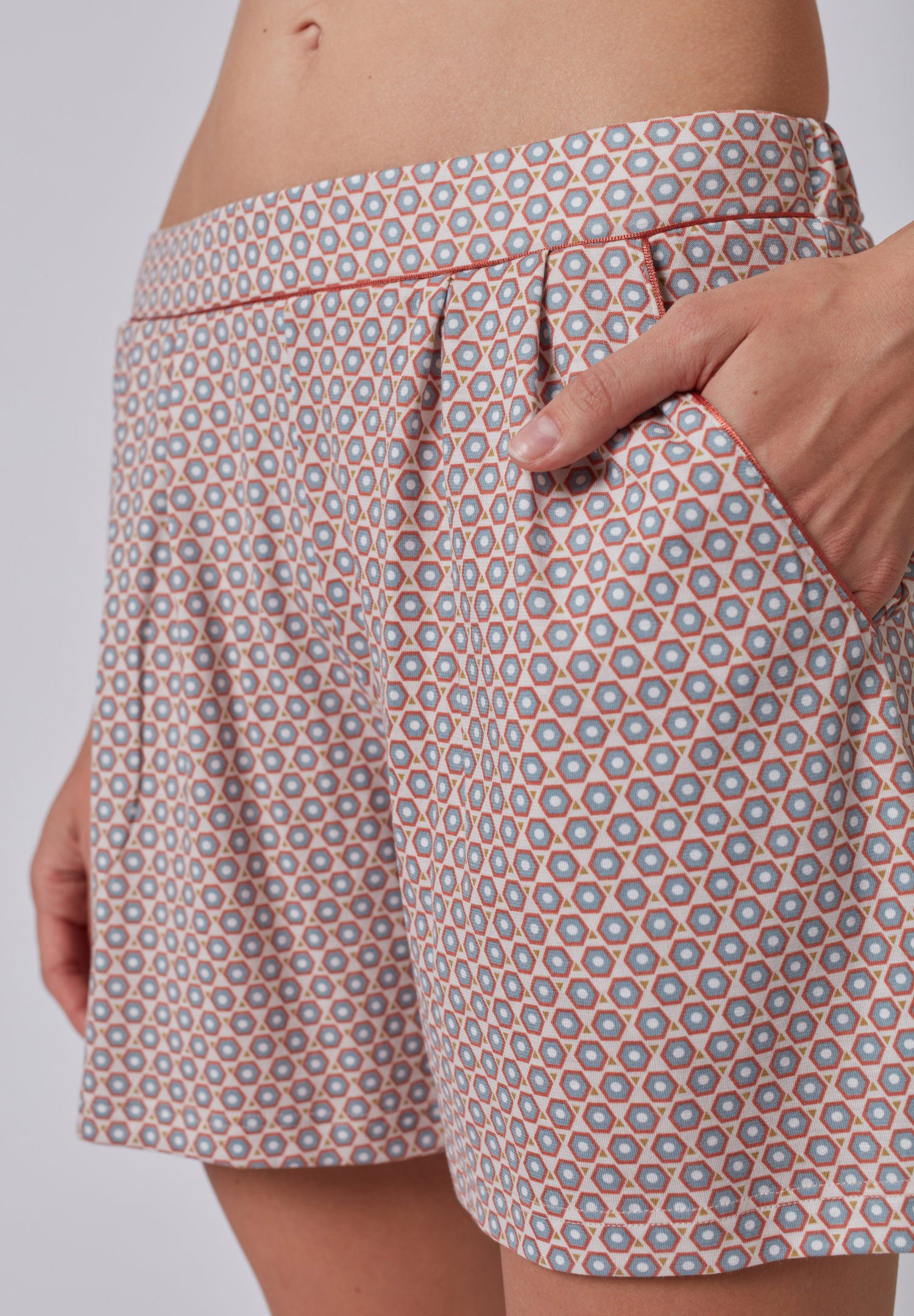 HUBER Pyjamashorts Damen Pyjamahose kurz (1-tlg) Modisches Design