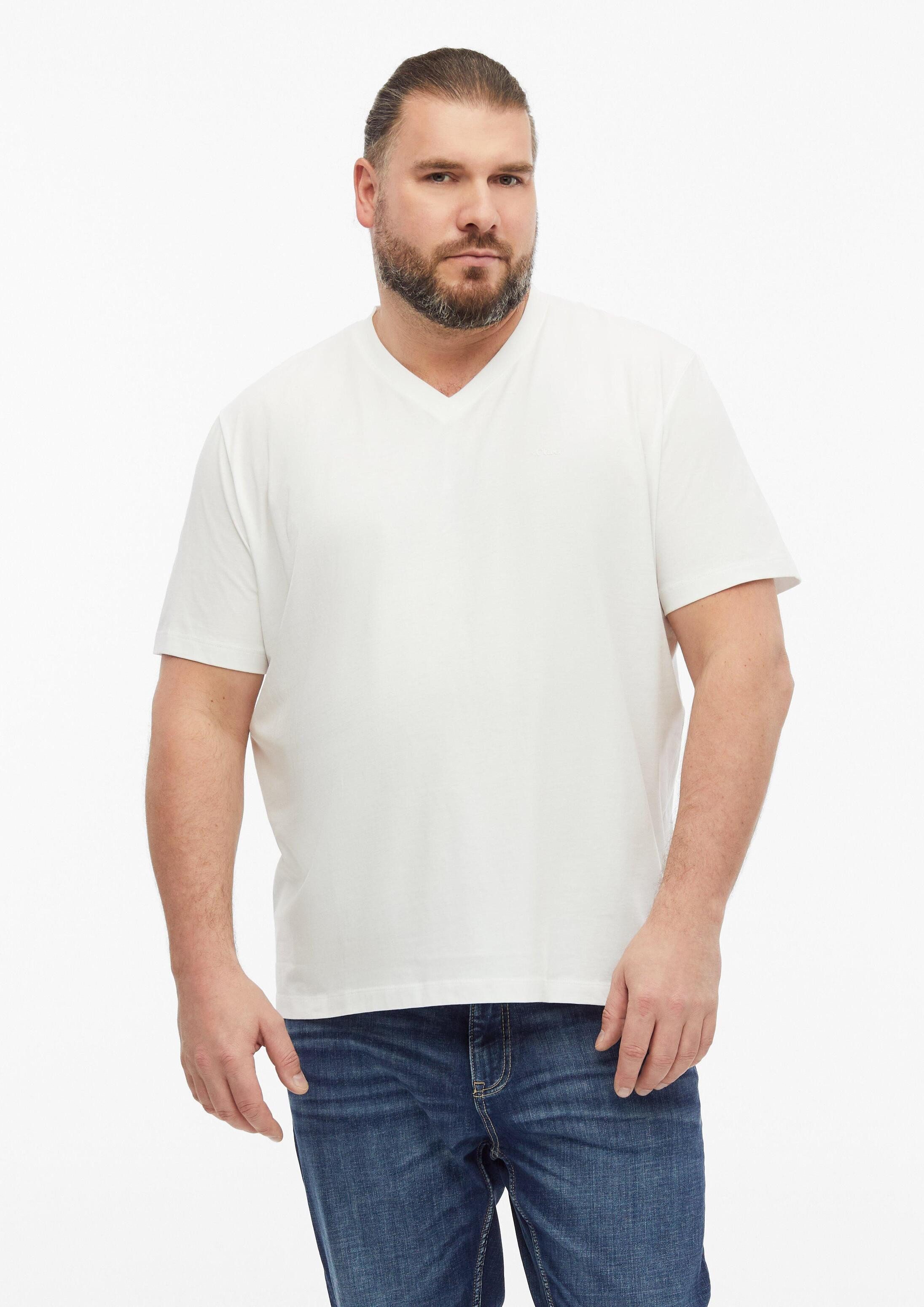 s.Oliver Kurzarmshirt T-Shirt Baumwoll-T-Shirt mit Logo-Print und V-Neck