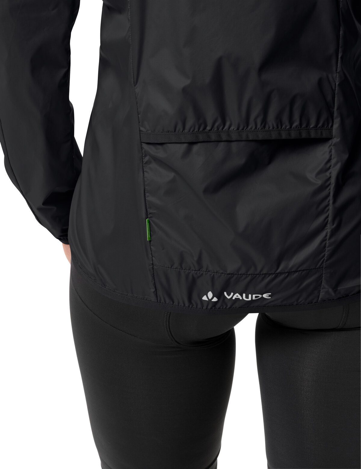 VAUDE Fahrradjacke Women's Matera Air Jacket mit hochschließendem Kragen, winddicht und wasserabweisend, Slim Fit – Bild 4 von 5